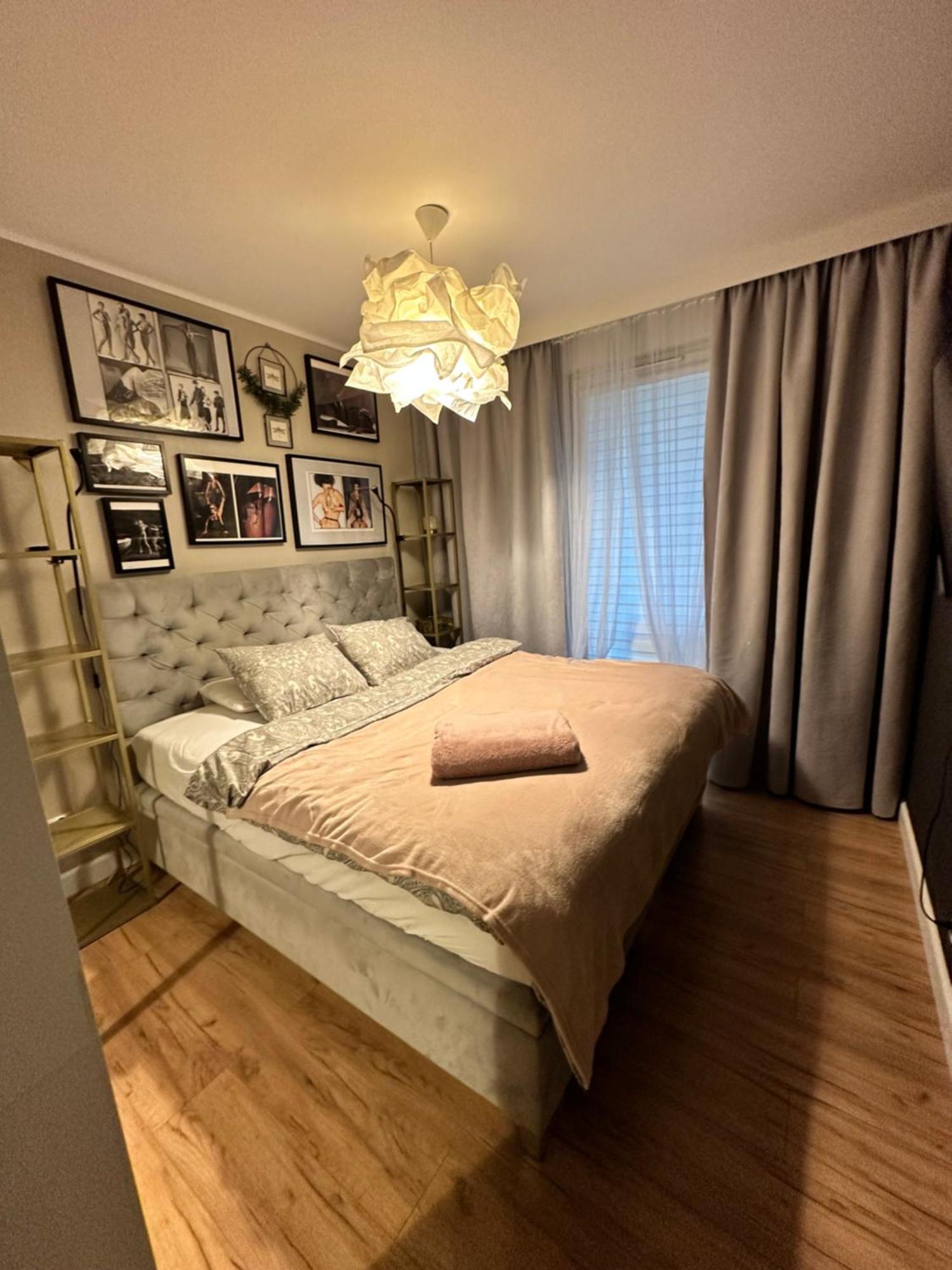 Leo Apartment