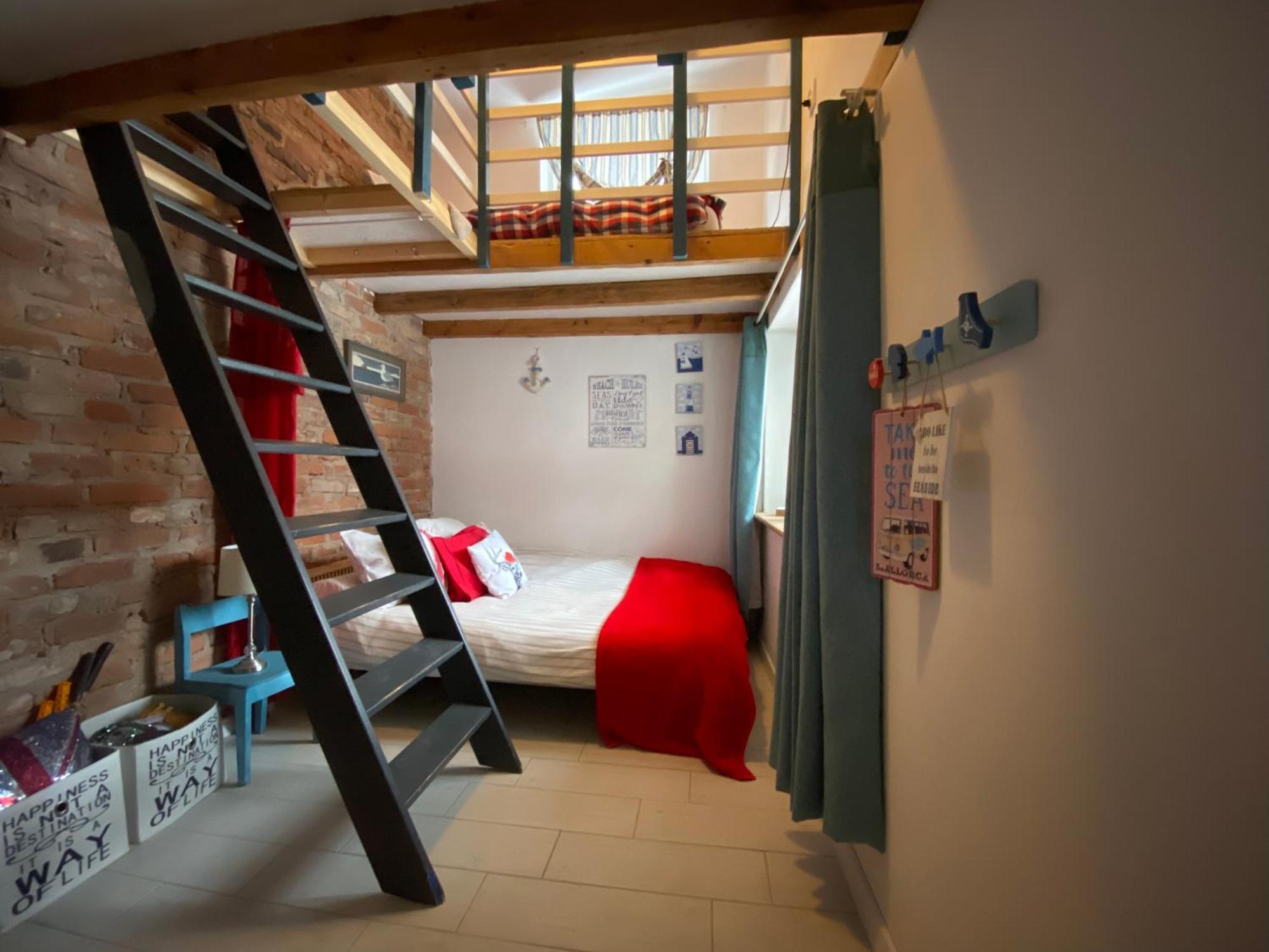 Semesterbostad Caloroczny Blisko Lasu I Morza Na Urokliwej Dzialce 4300 M2 Gdańsk
