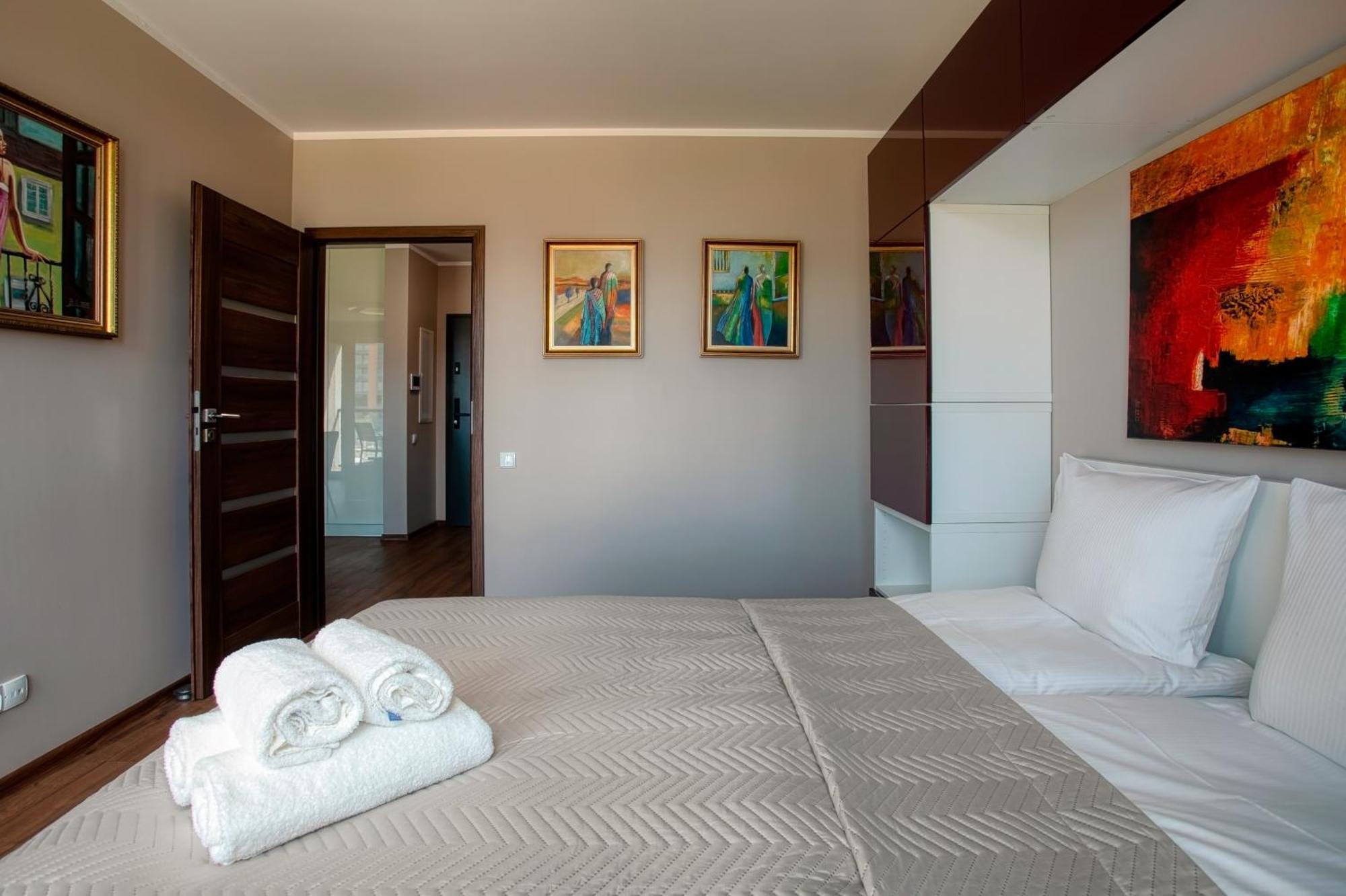 Blue Mandarin - Chlebova Apartment