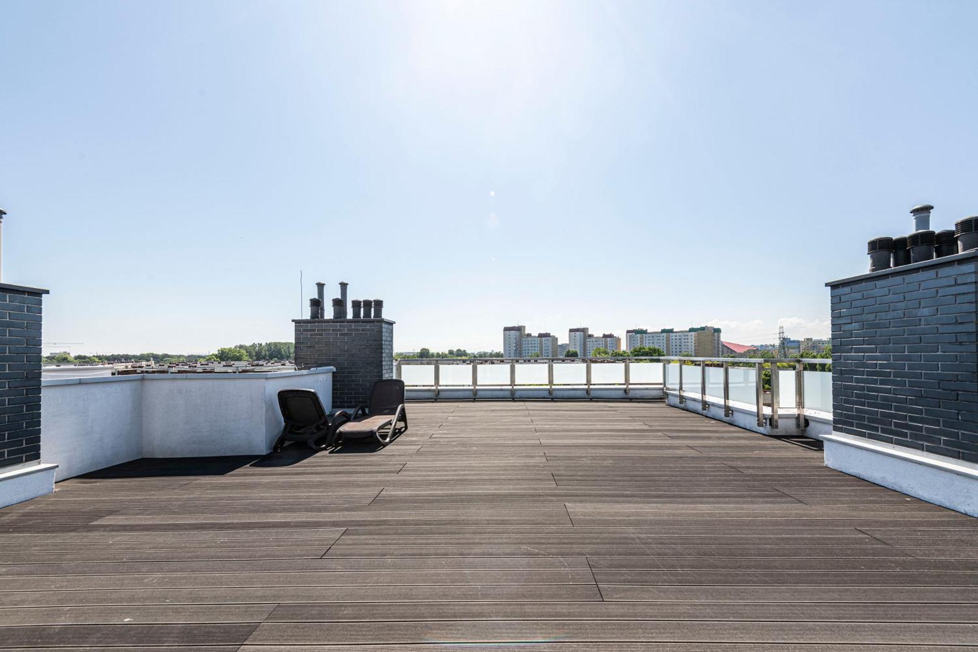 Lion - Rooftop With Terrace *