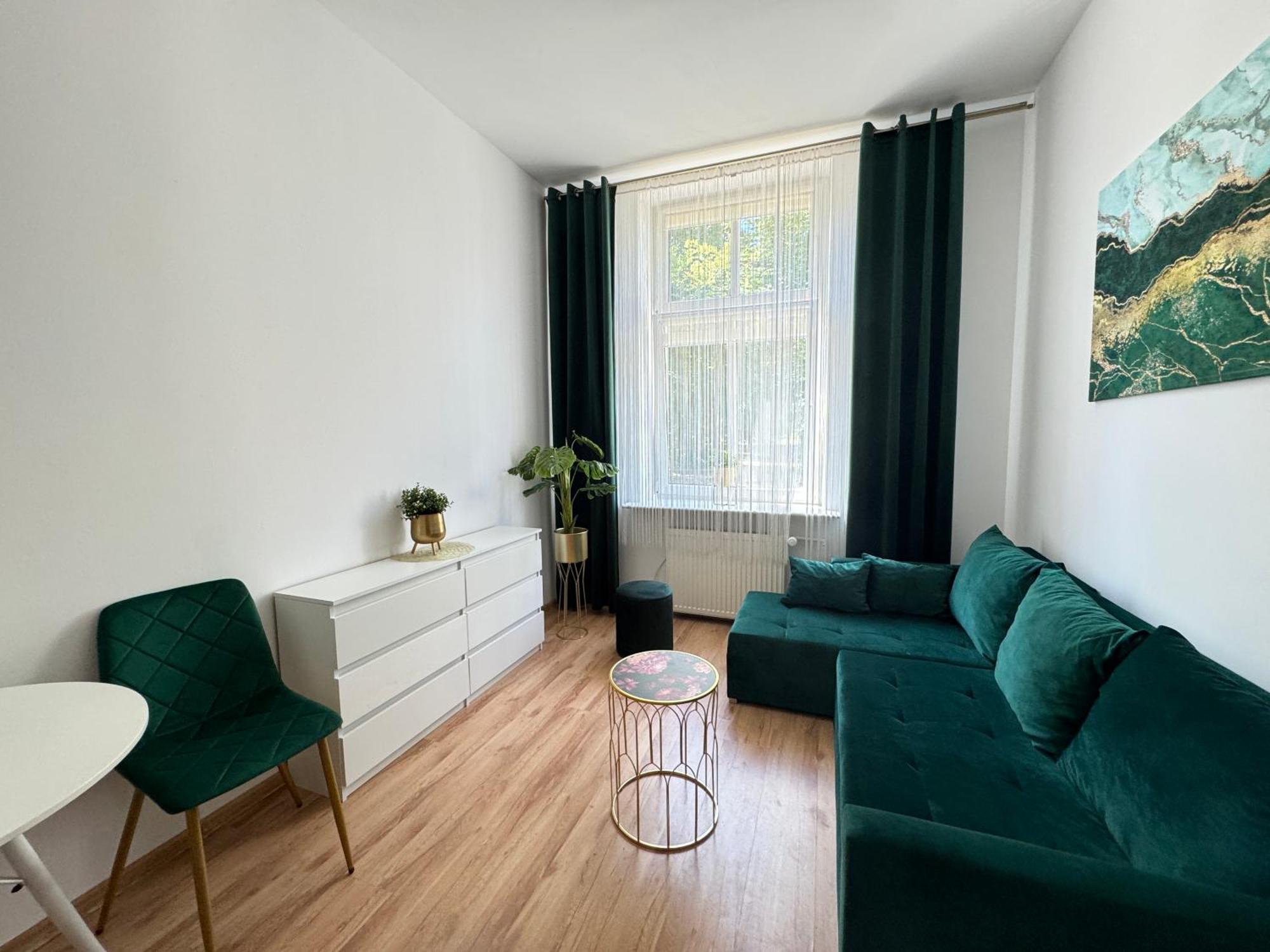 Green Corner In Downtown , Fiesta Apartment *