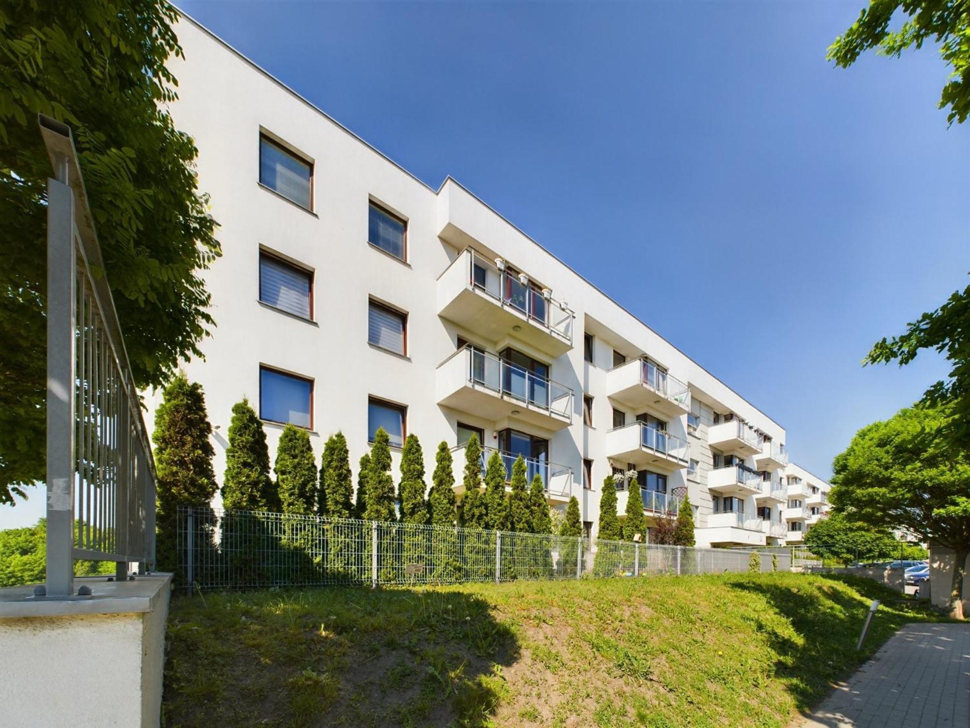 Sloneczny Apartament Czeslawa Milosza Z Parkingiem By Renters *