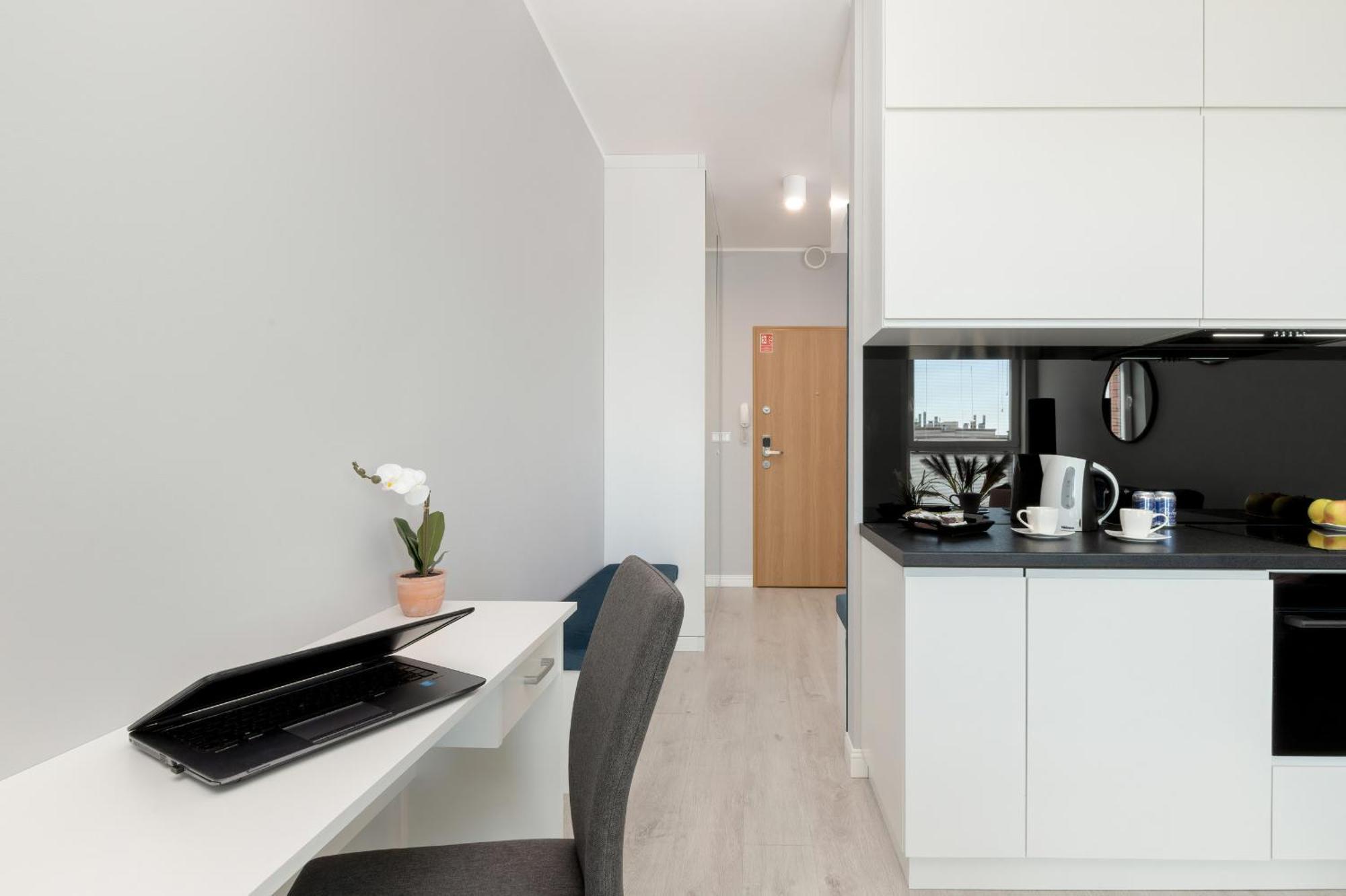 Bastion Walowa With Parking By Renters Prestige Lägenhet *