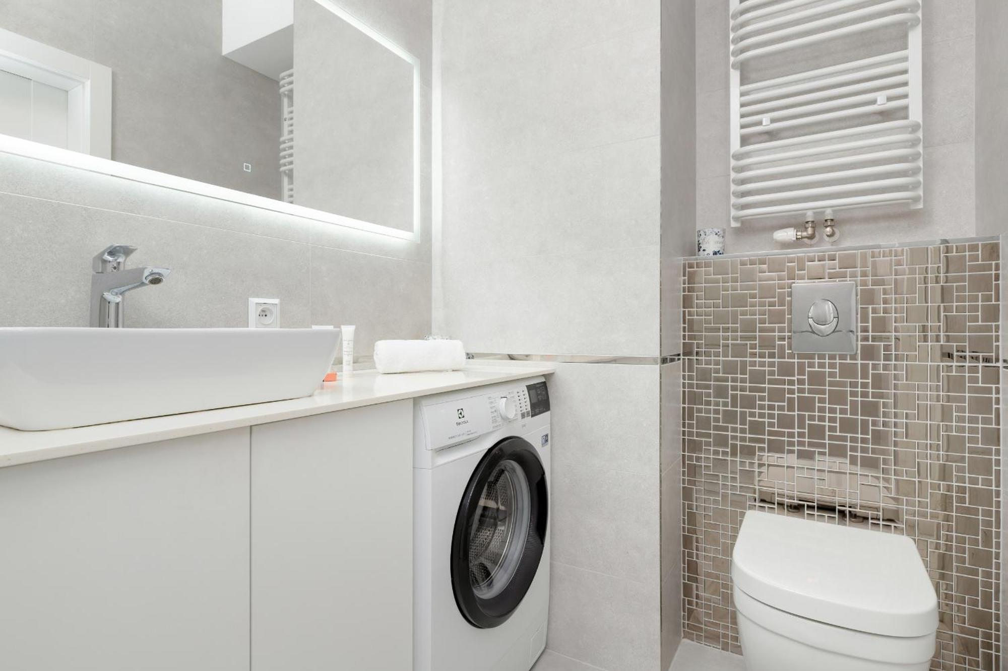 Apartment Bastion Walowa With Parking By Renters Prestige *