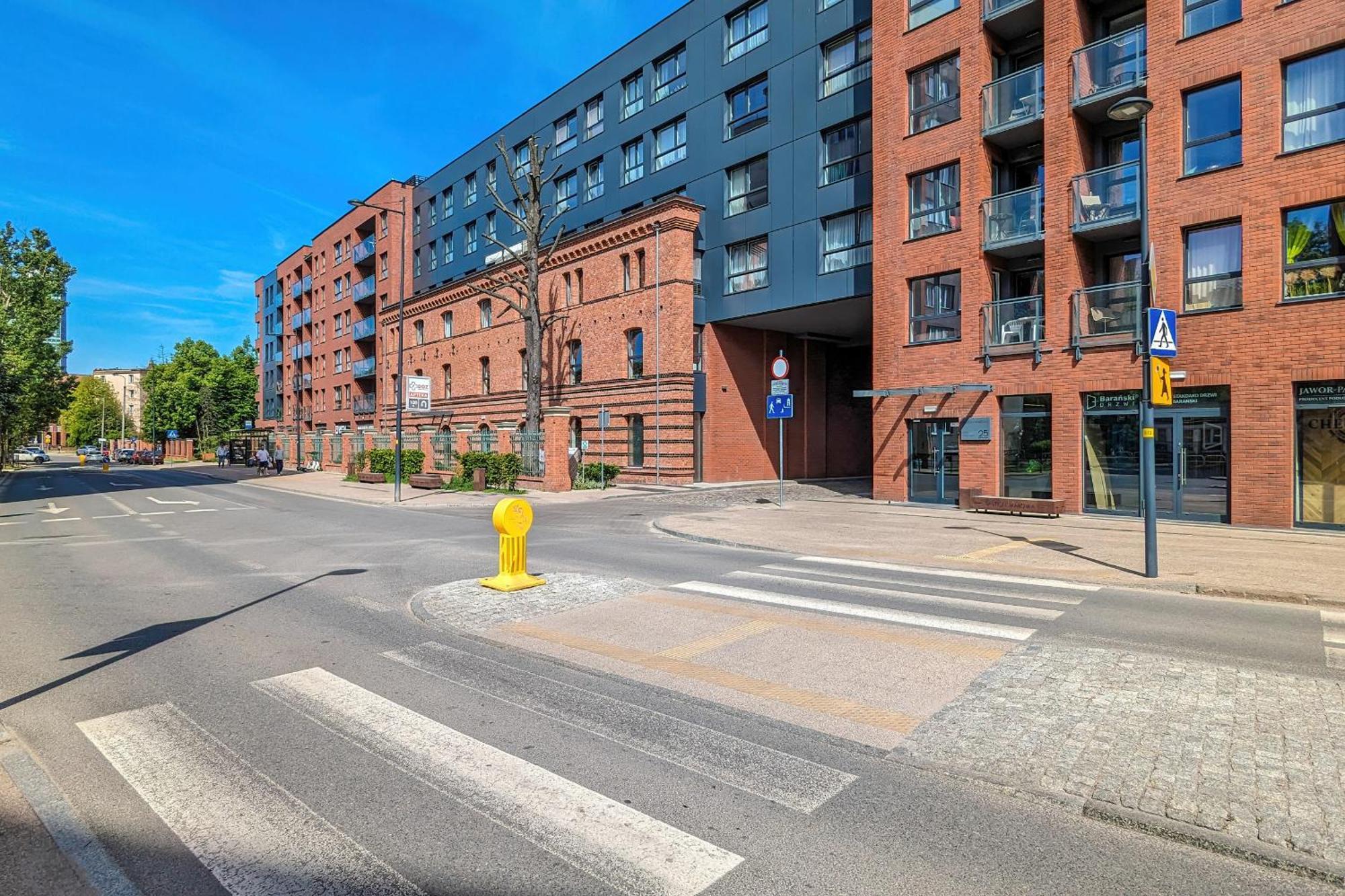 Bastion Walowa With Parking By Renters Prestige