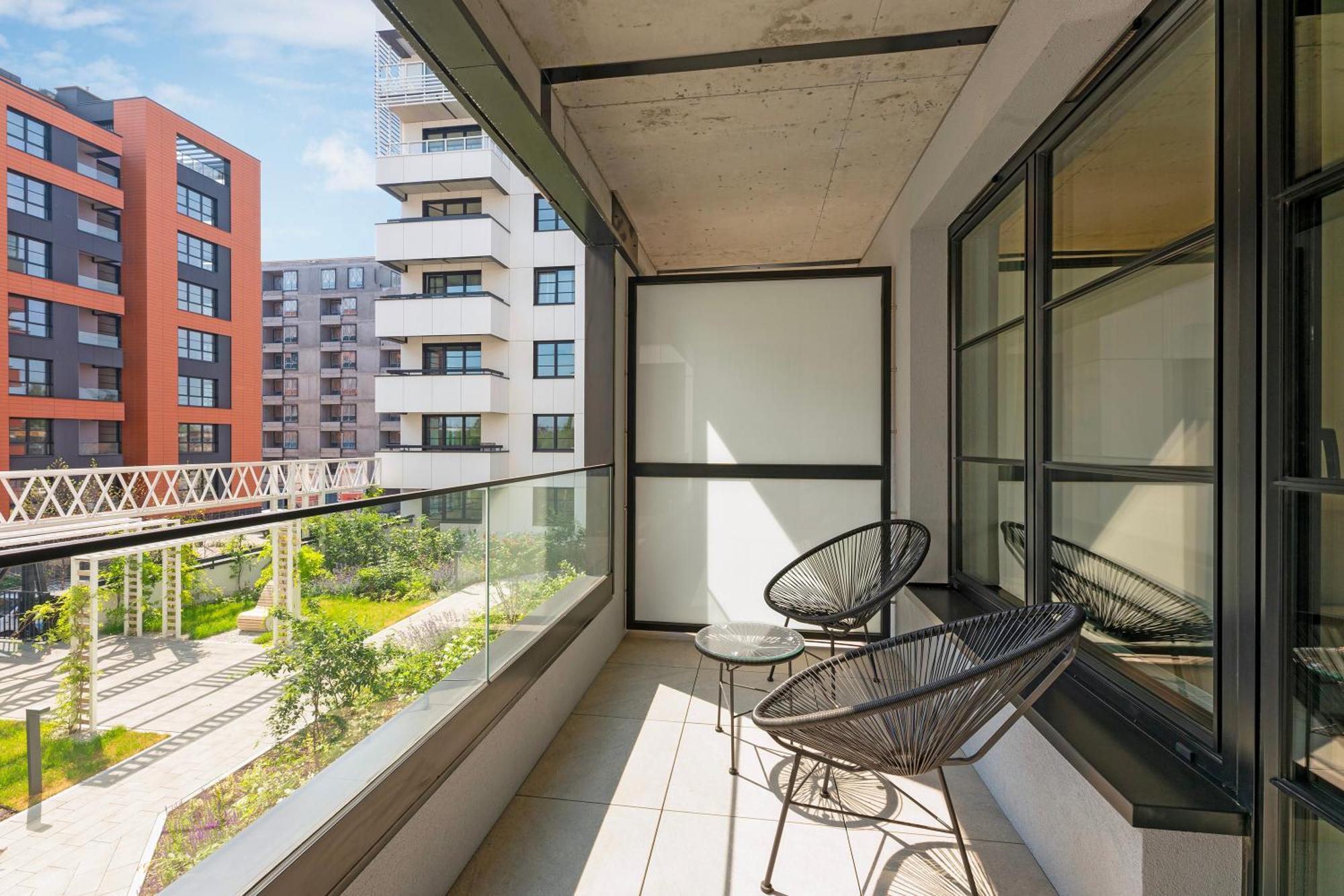 Doki Living - Foodhall & Parking By Downtown Apartment Gdansk