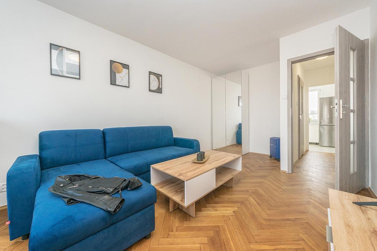 Glow Apartments, Kolobrzeska