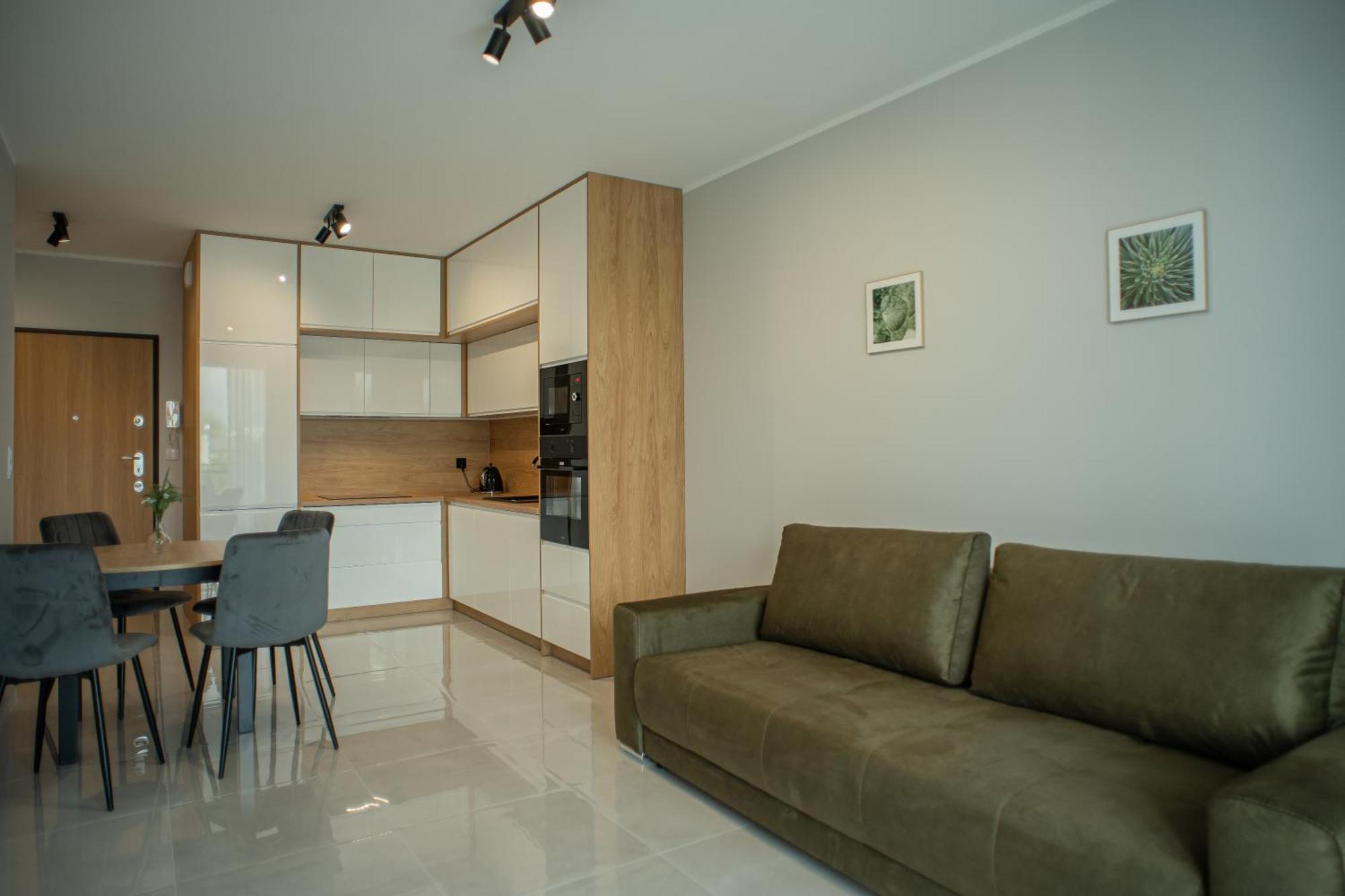 Golden Przy Plazy Apartment