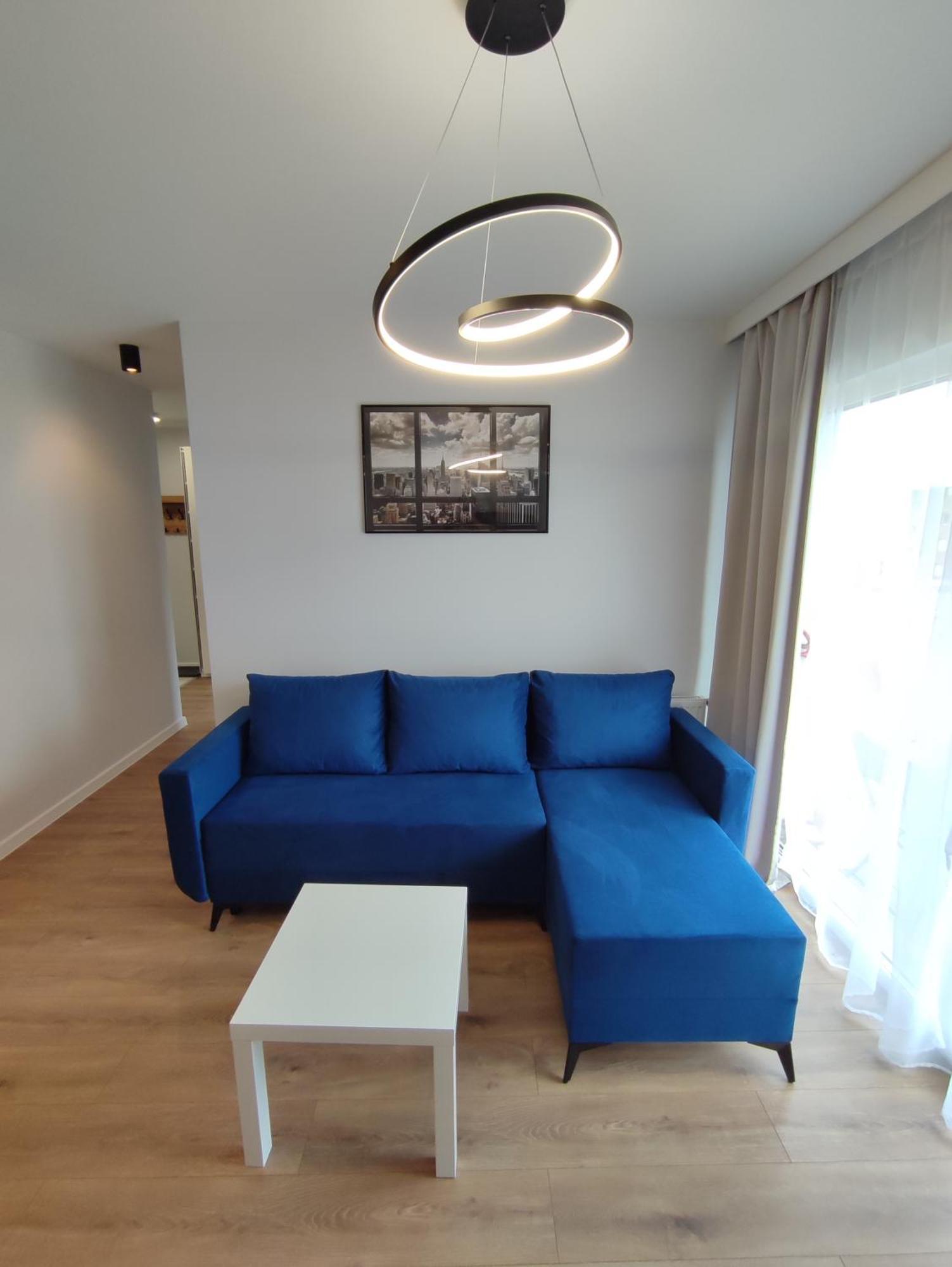 More Love - 8 Min Autem Ikea, 10 Min Autem Majaland Gdańsk