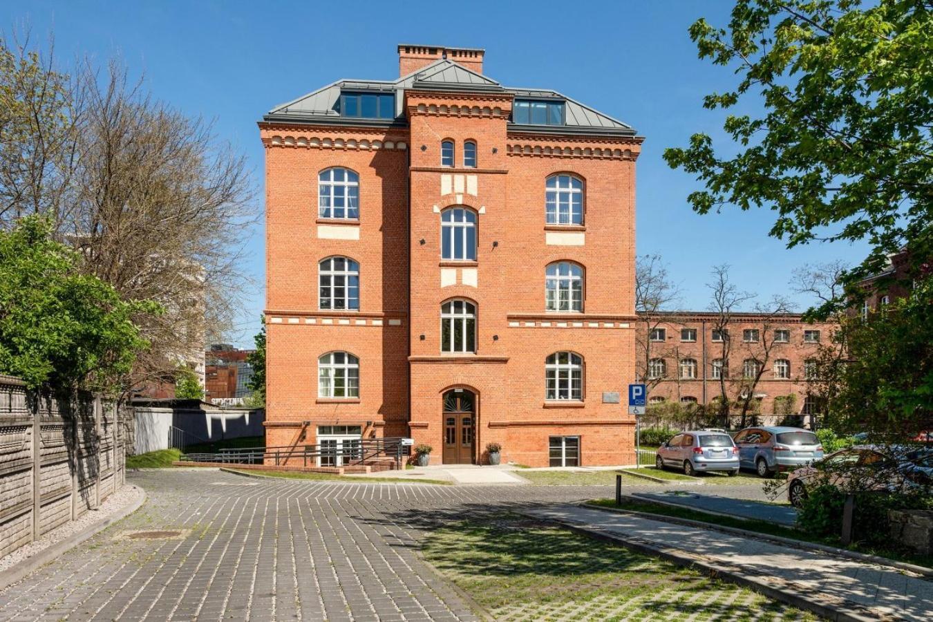 Huoneisto Black Star Loft By Downtown Gdańsk
