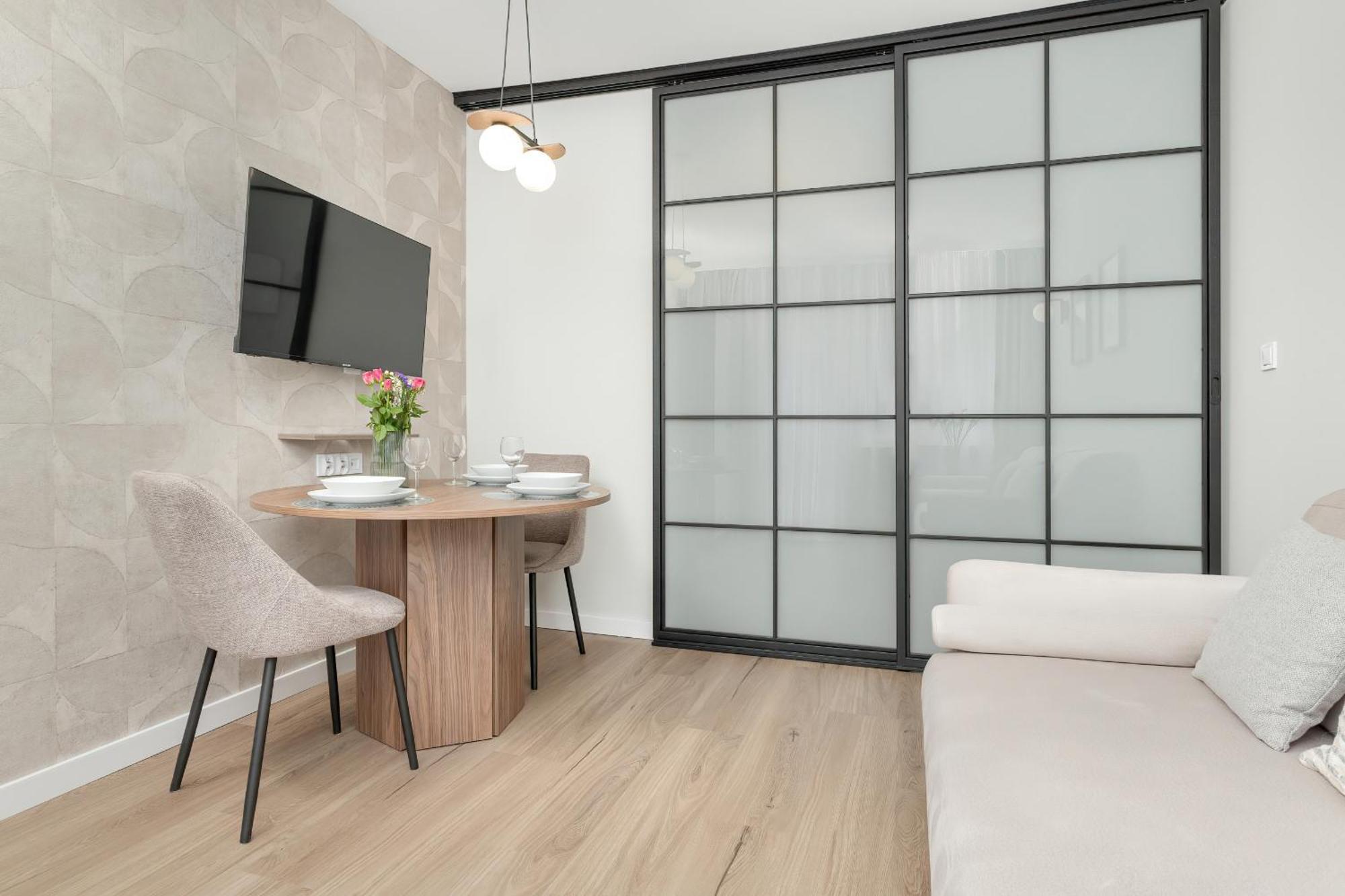 Kaszmirowy Z 2 Sypialniami Blisko Plazy W Gdansku By Renters