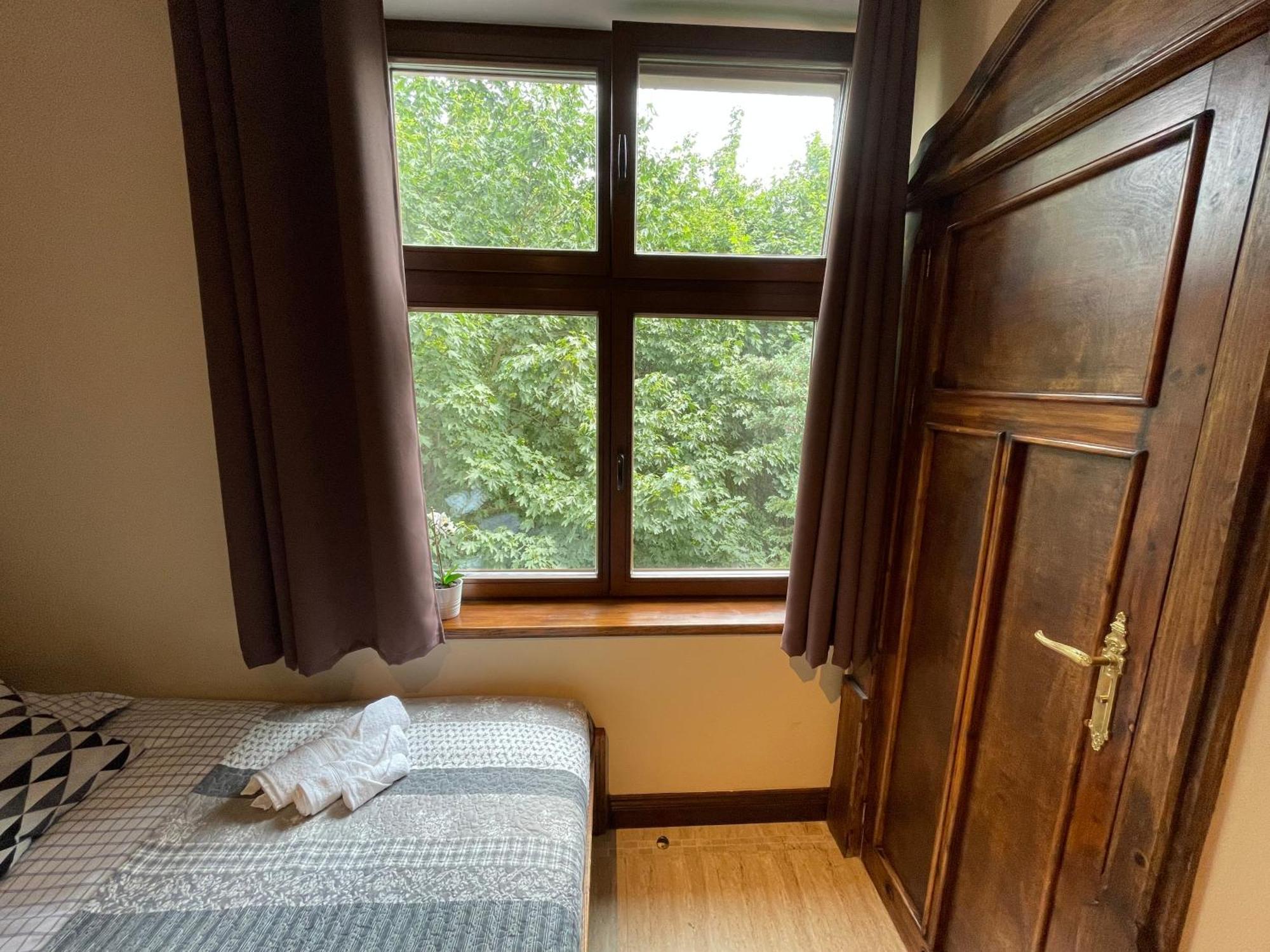 Dworek Oliwski Bed & Breakfast Gdansk