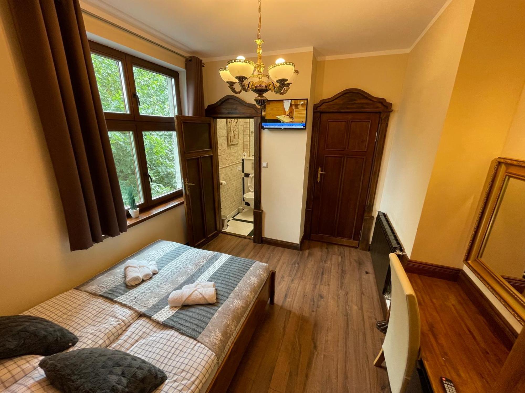 Bed & Breakfast Dworek Oliwski