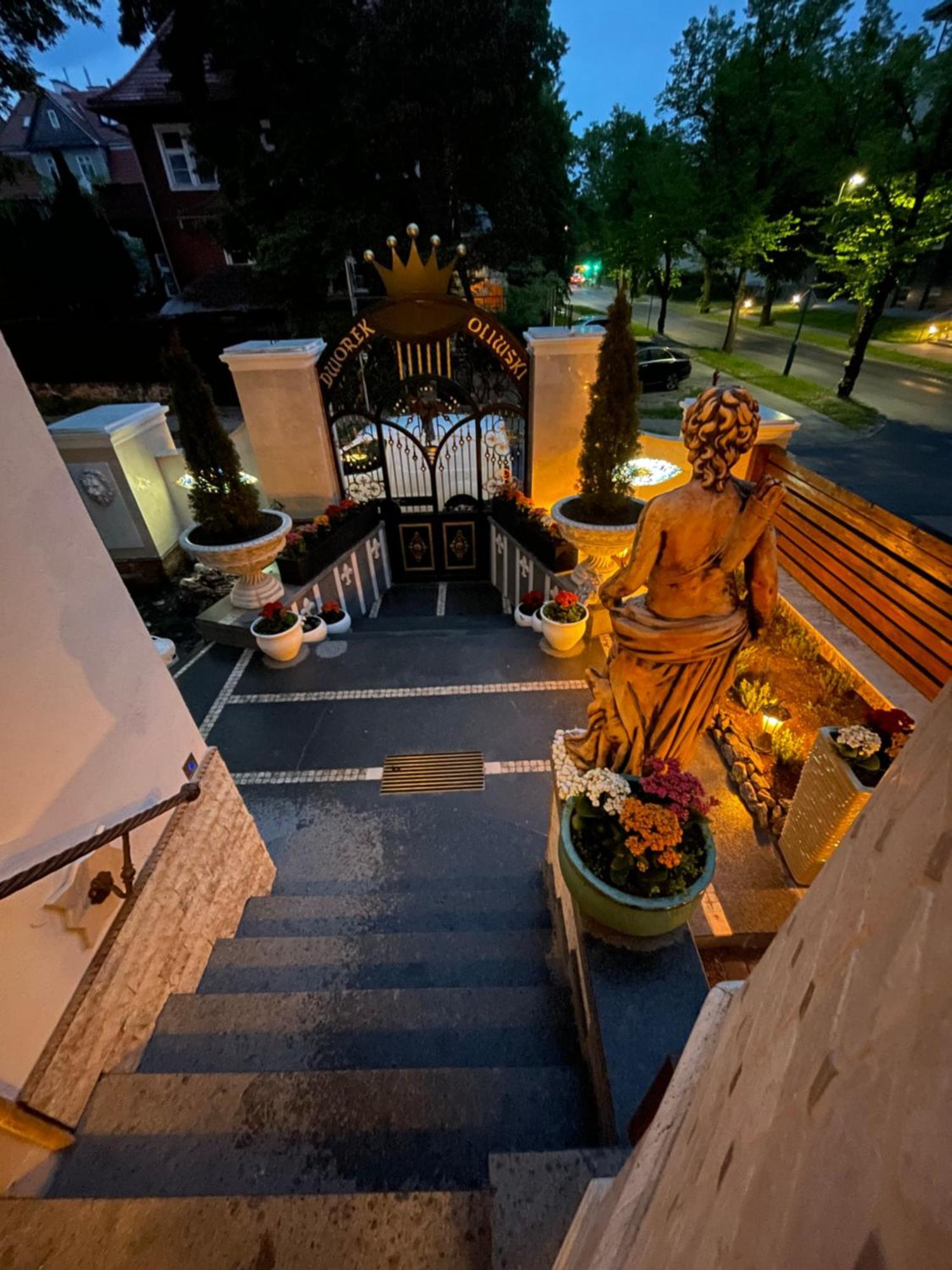 Bed & Breakfast Dworek Oliwski Gdansk