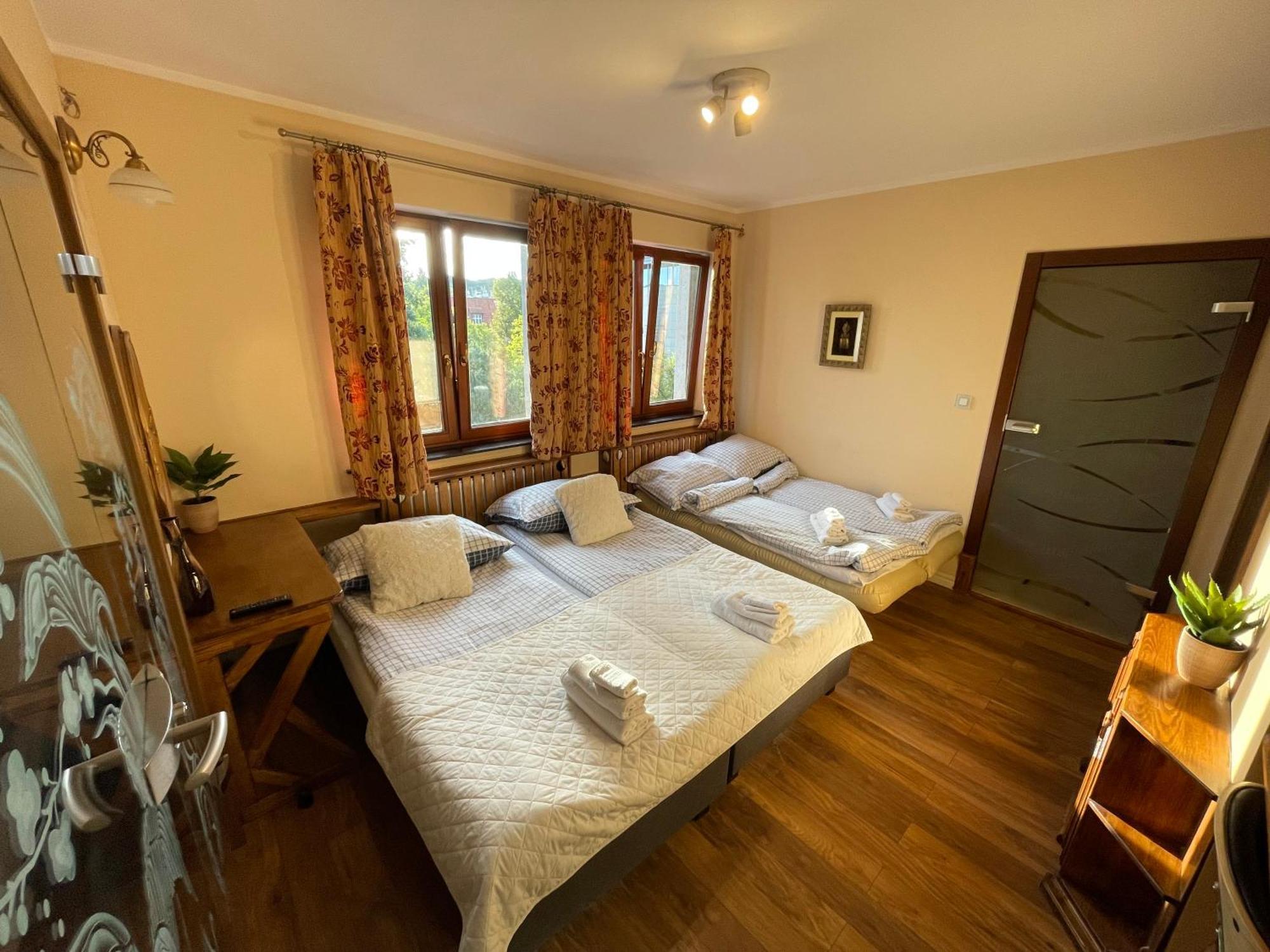 Bed & Breakfast Dworek Oliwski Gdansk