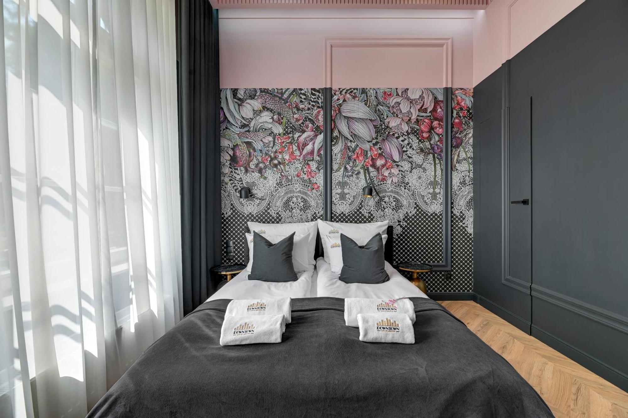 Huoneisto Black Star Loft By Downtown *