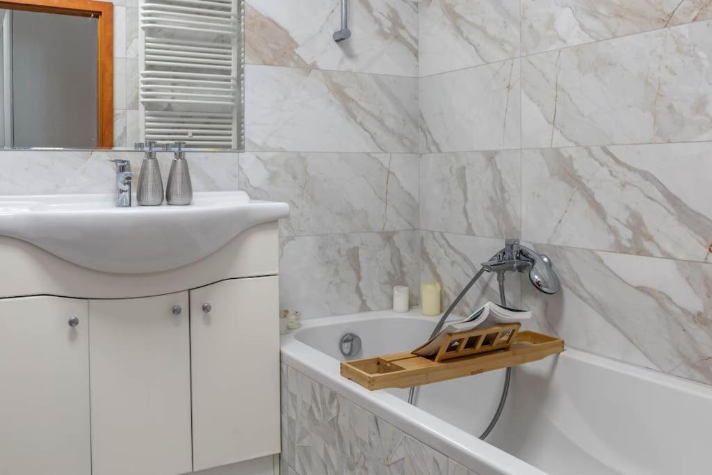 Apartament We Wrzeszczu, Parking Apartamento Gdańsk
