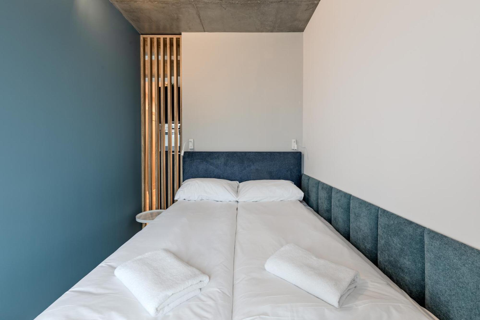 Rent40 Aura 2 Old Town
