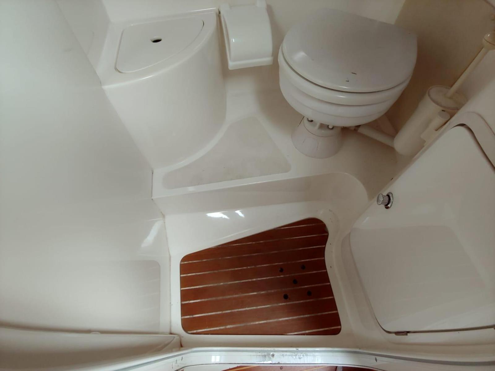 Båter Jacht Centrum, 2 Double Beds And 1 Double Bed On Board, 4-6 Persons *