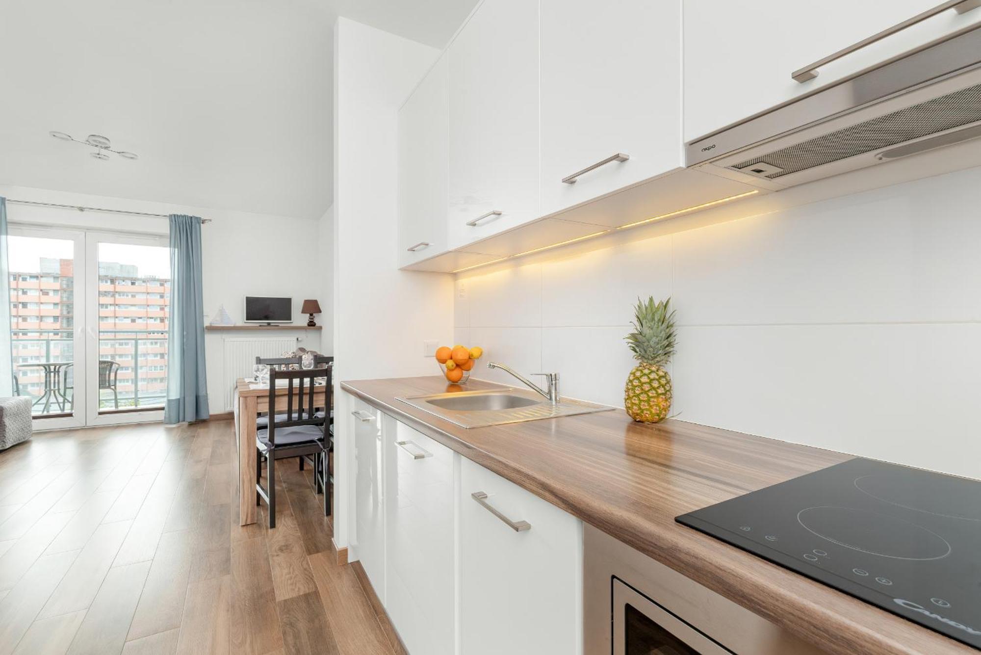 Cztery Oceany For 4 Guests With Balcony & Parking By Renters Gdansk