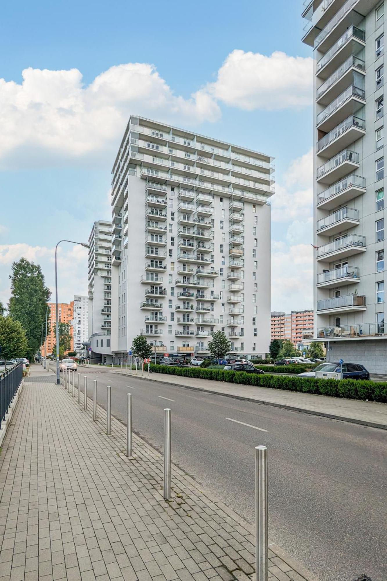Cztery Oceany For 4 Guests With Balcony & Parking By Renters Apartment *