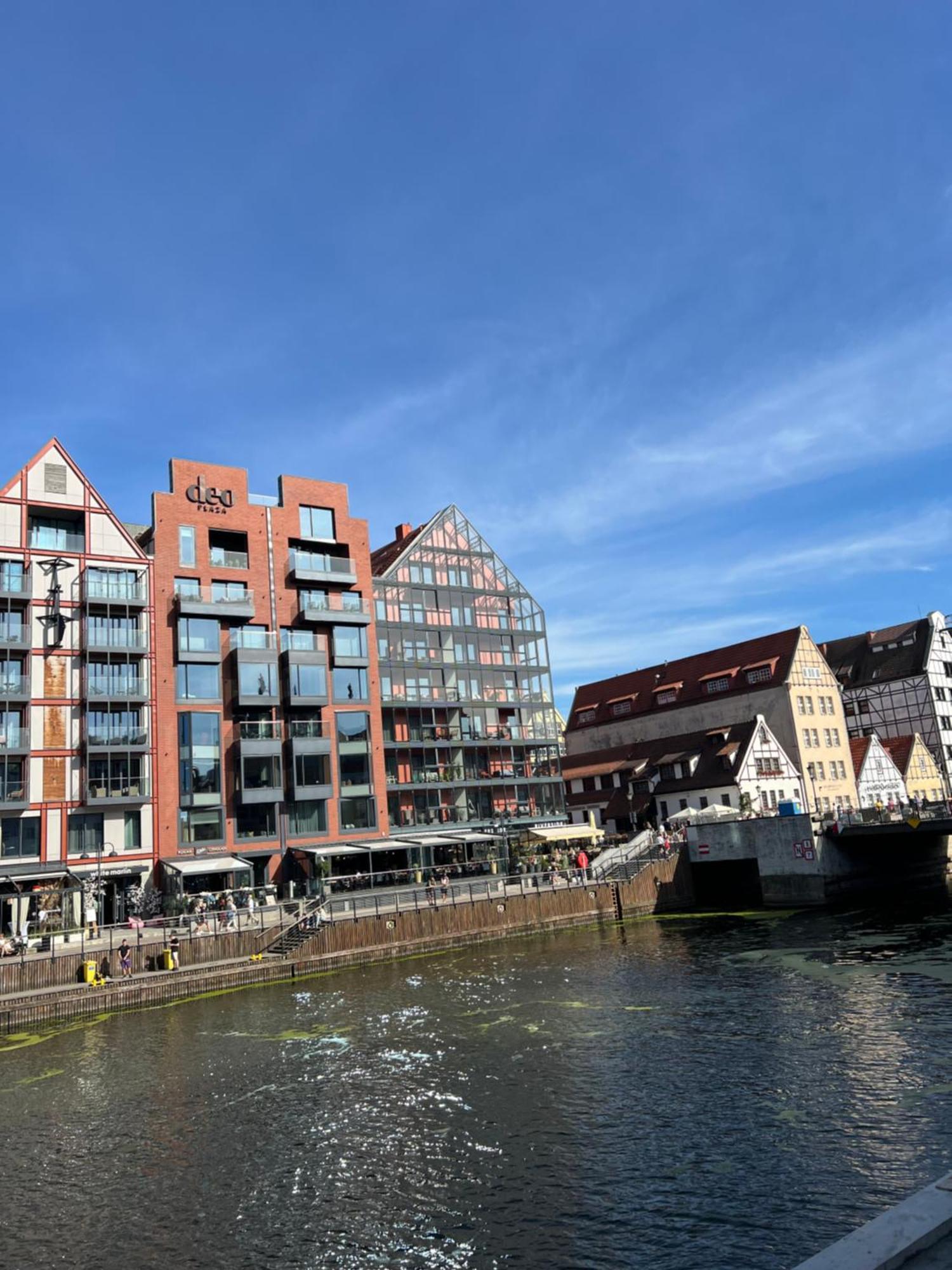 Chmielna Z Widokiem Na Rzeke * Gdansk