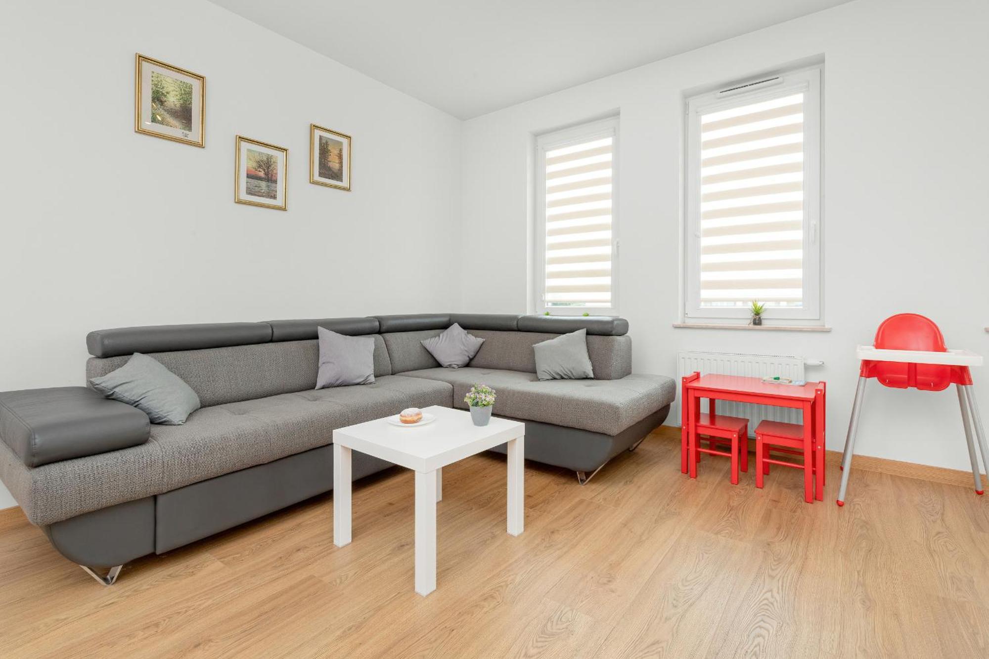 Apartament Sloneczny Balkon Z Parkingiem By Renters *