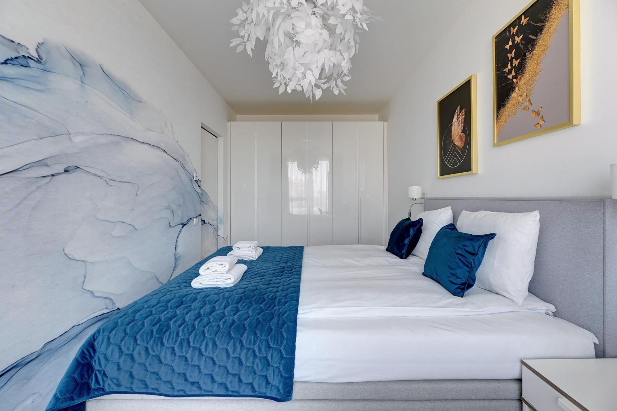Blue Mandarin - Chlebova Apartment *