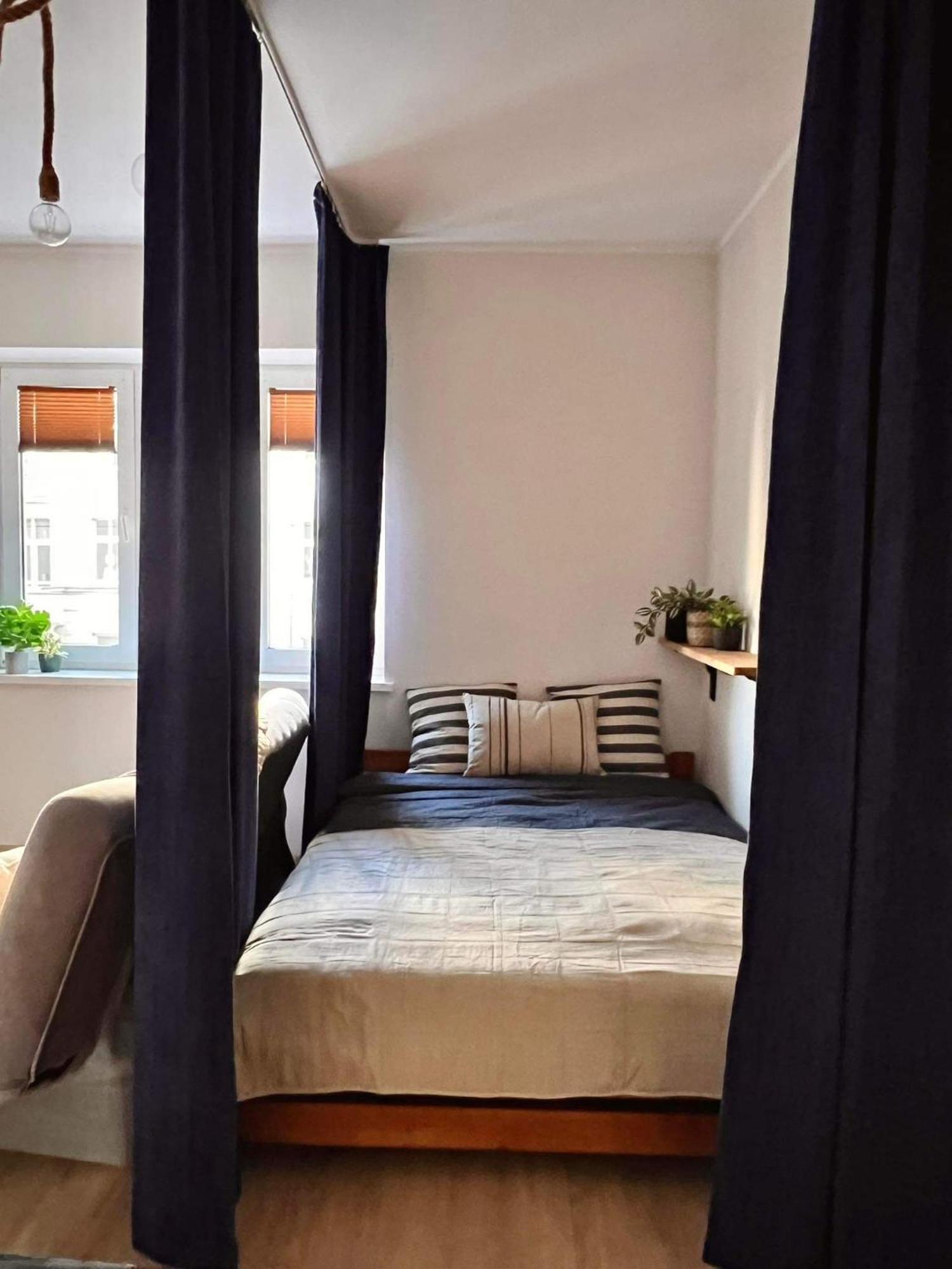 Przytulna Kawalerka Przy Plazy Apartment