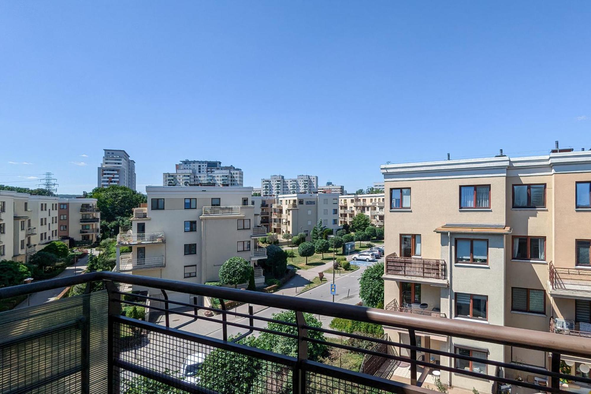 Luksusowy Z 4 Sypialniami, Klimatyzacja I Biurkiem W Gdansku By Renters