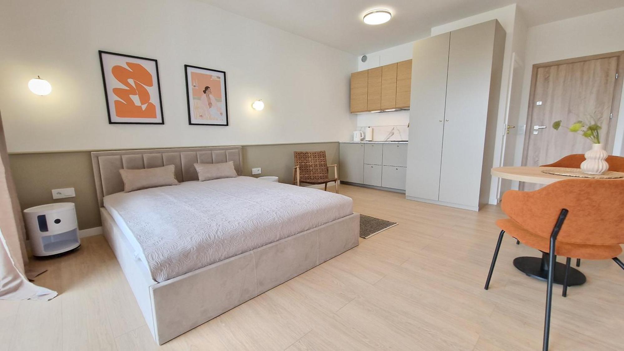 Porto Carlo Apartments, Fitness, Parking & 500m Gdansk