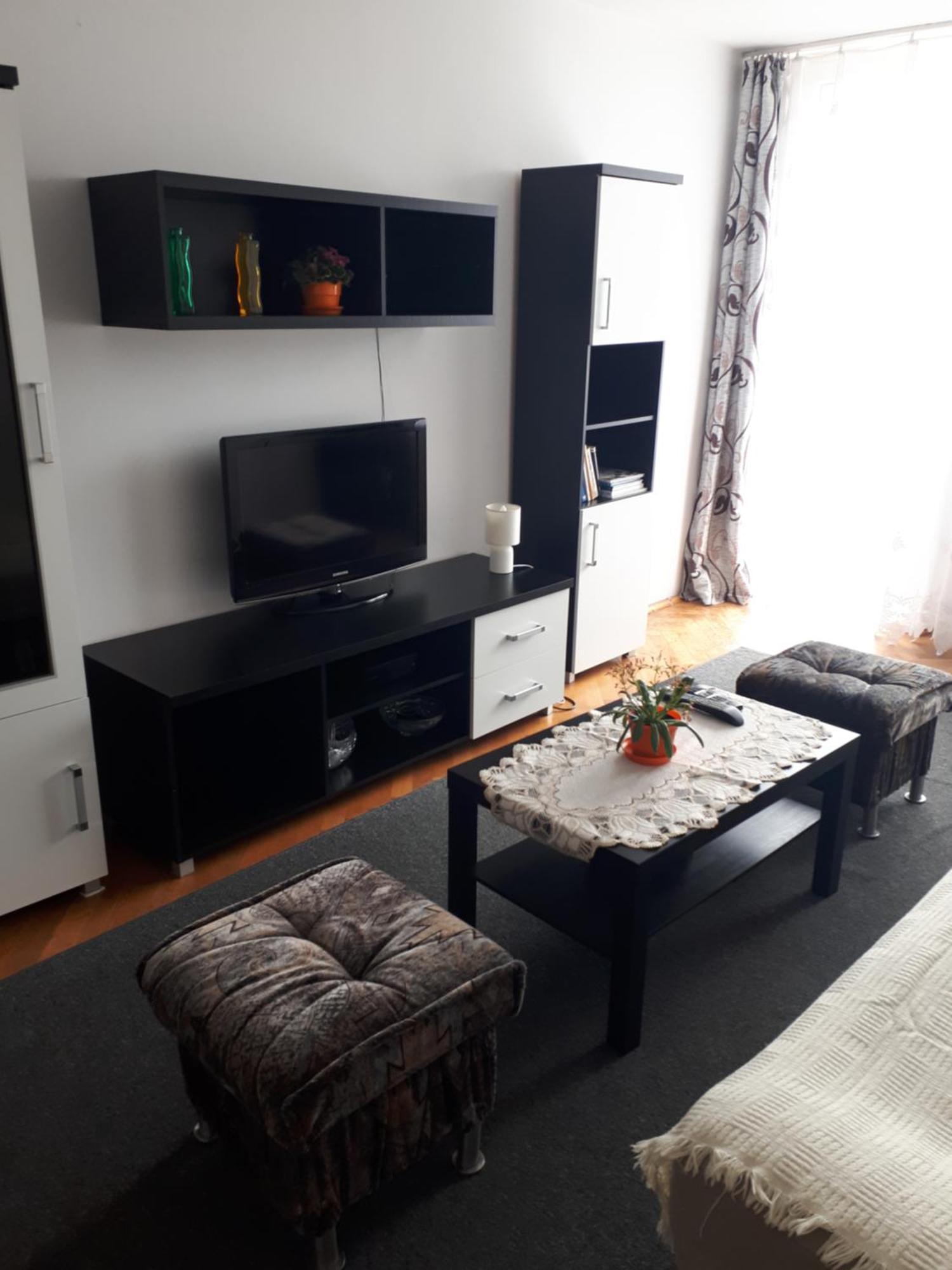 Piastowska 90 C, 2-pokojowe Mieszkanie Do Wynajecia Apartamento