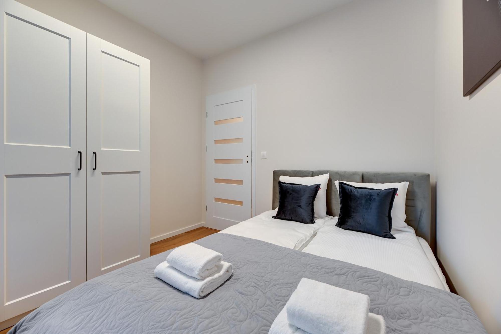 Apartment Doki Living By Blue Mandarin Parking & Foodhall *
