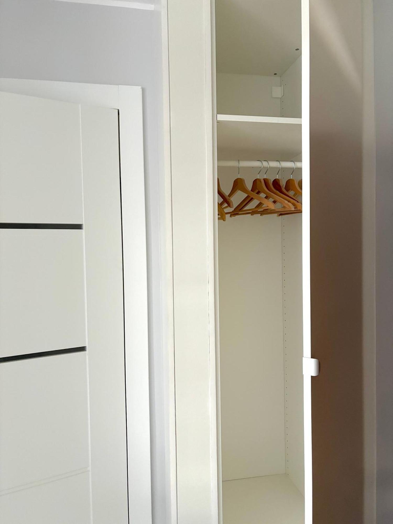 Eleven Long Gardens Old Town Center Apartment