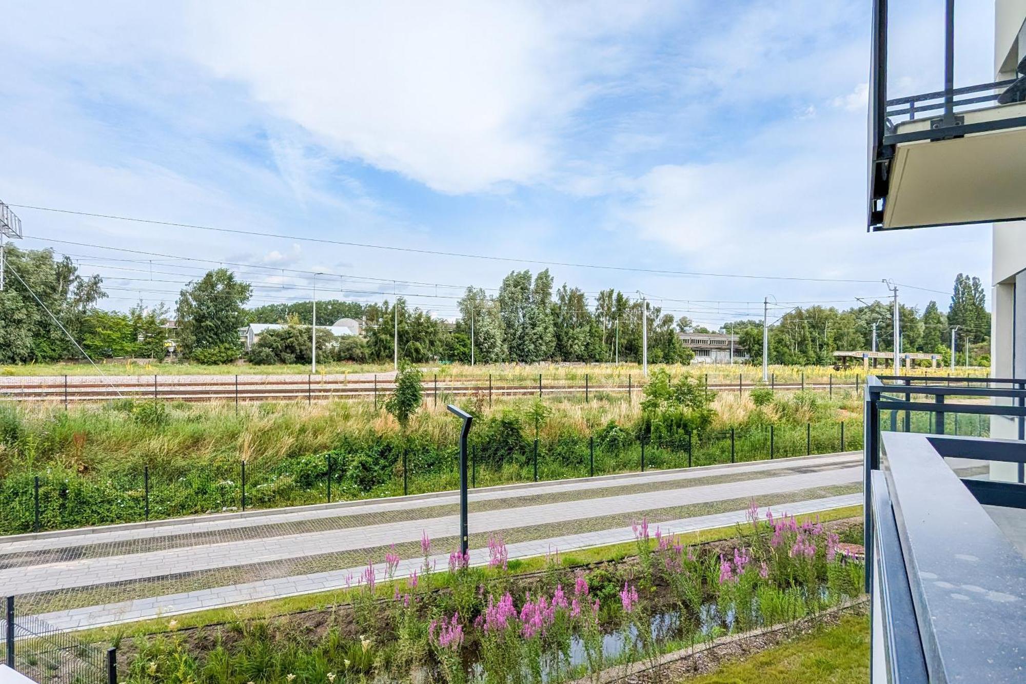 Latarnikow Estate With Balcony & Parking By Renters Apartament