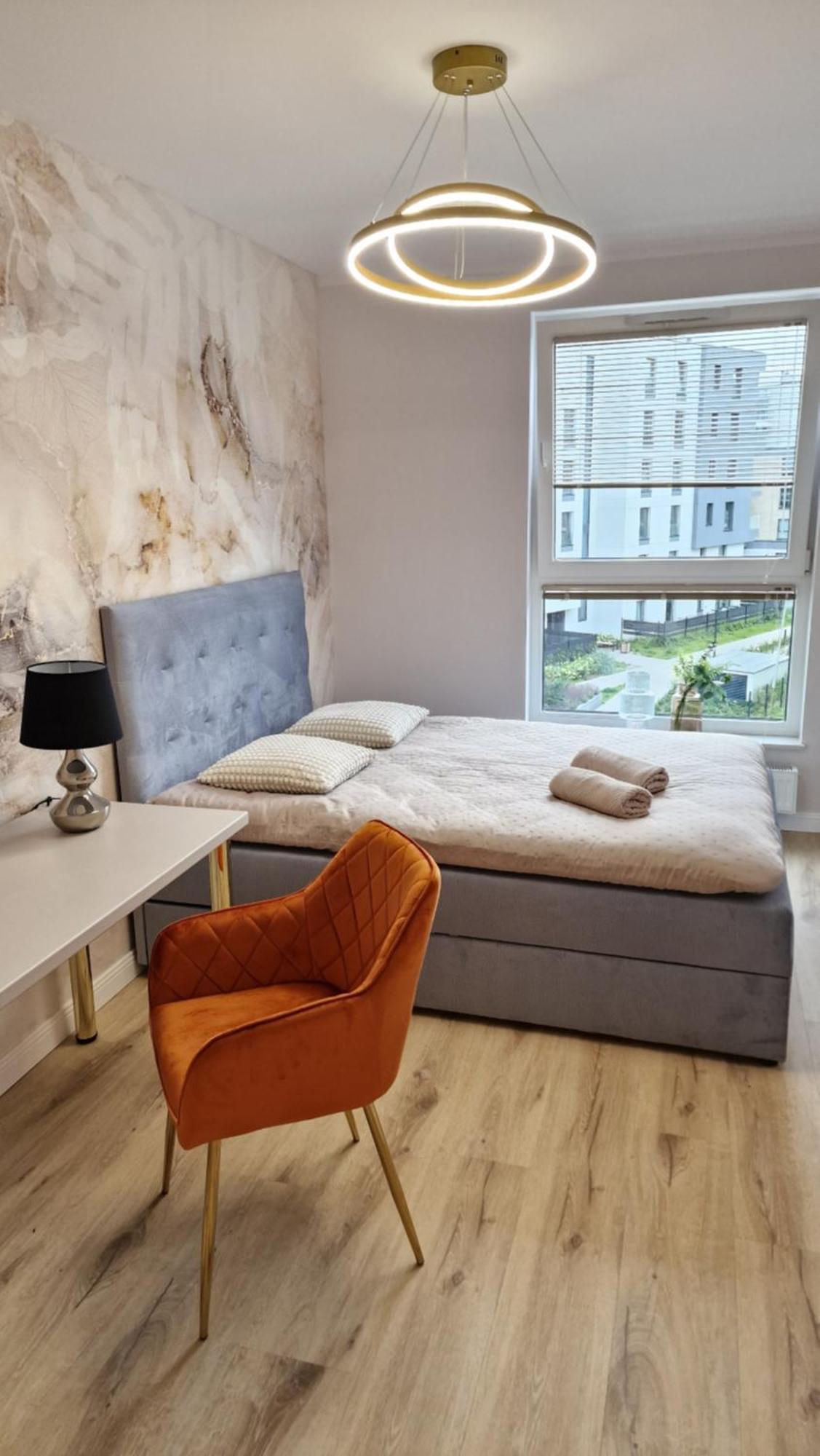 Apartment 77 Flou Przystan Letnica, Parking & 800m Plaza Gdansk