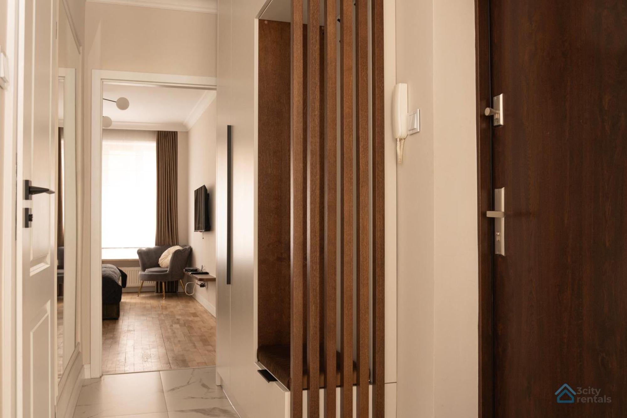Old Town Superior Apartment *