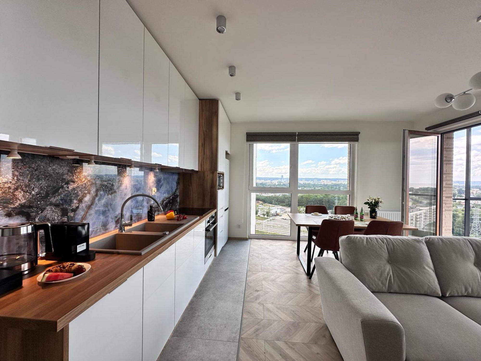 Maya's Flats & 101 Sea View - 3 Pokojowy Z Widokiem Na Morze Na Letnicy