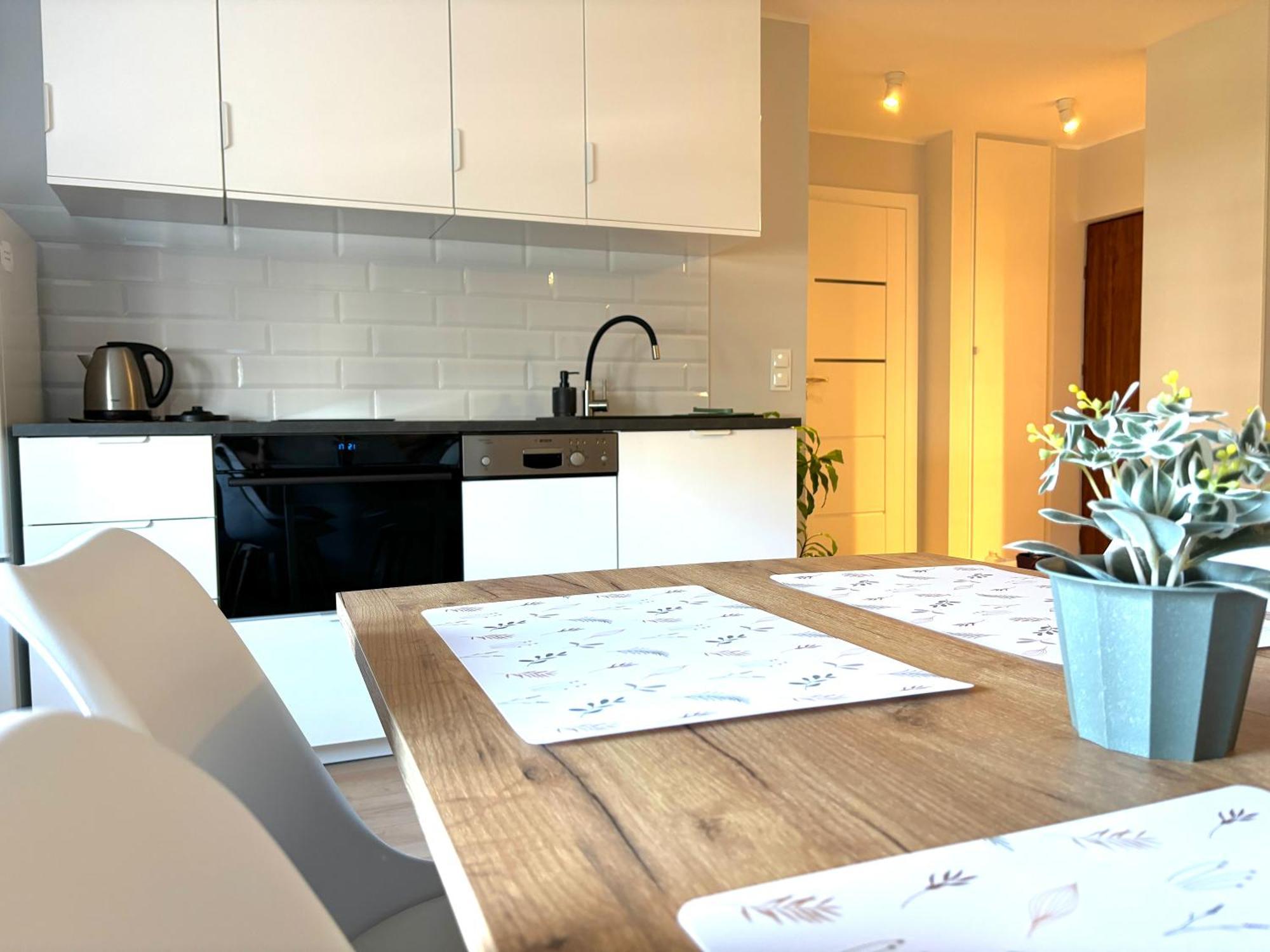 Apartment Eleven Long Gardens Old Town Center *