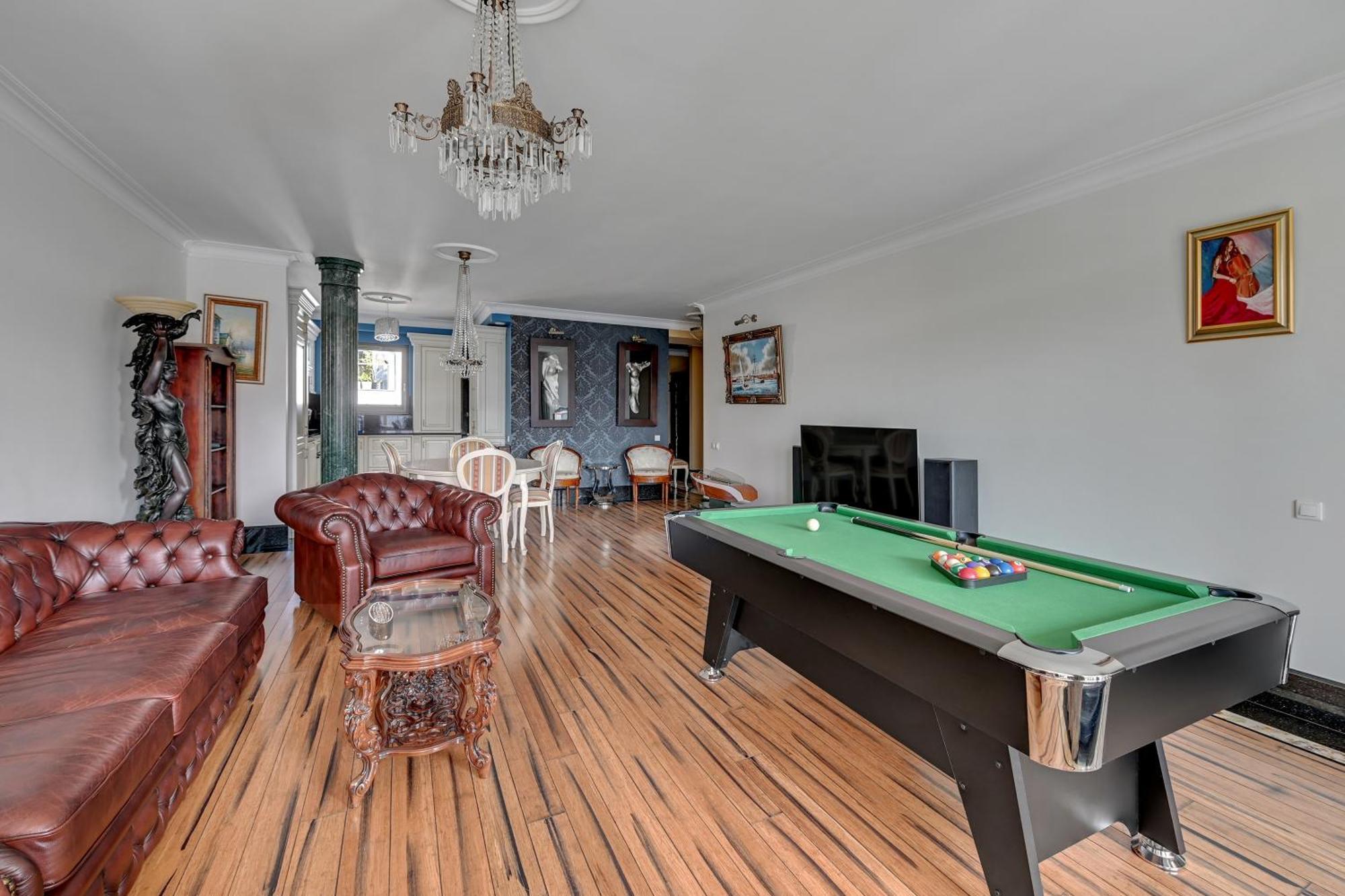 Waterlane Riverside Spa, Pool & Gym By Downtown Apartment *