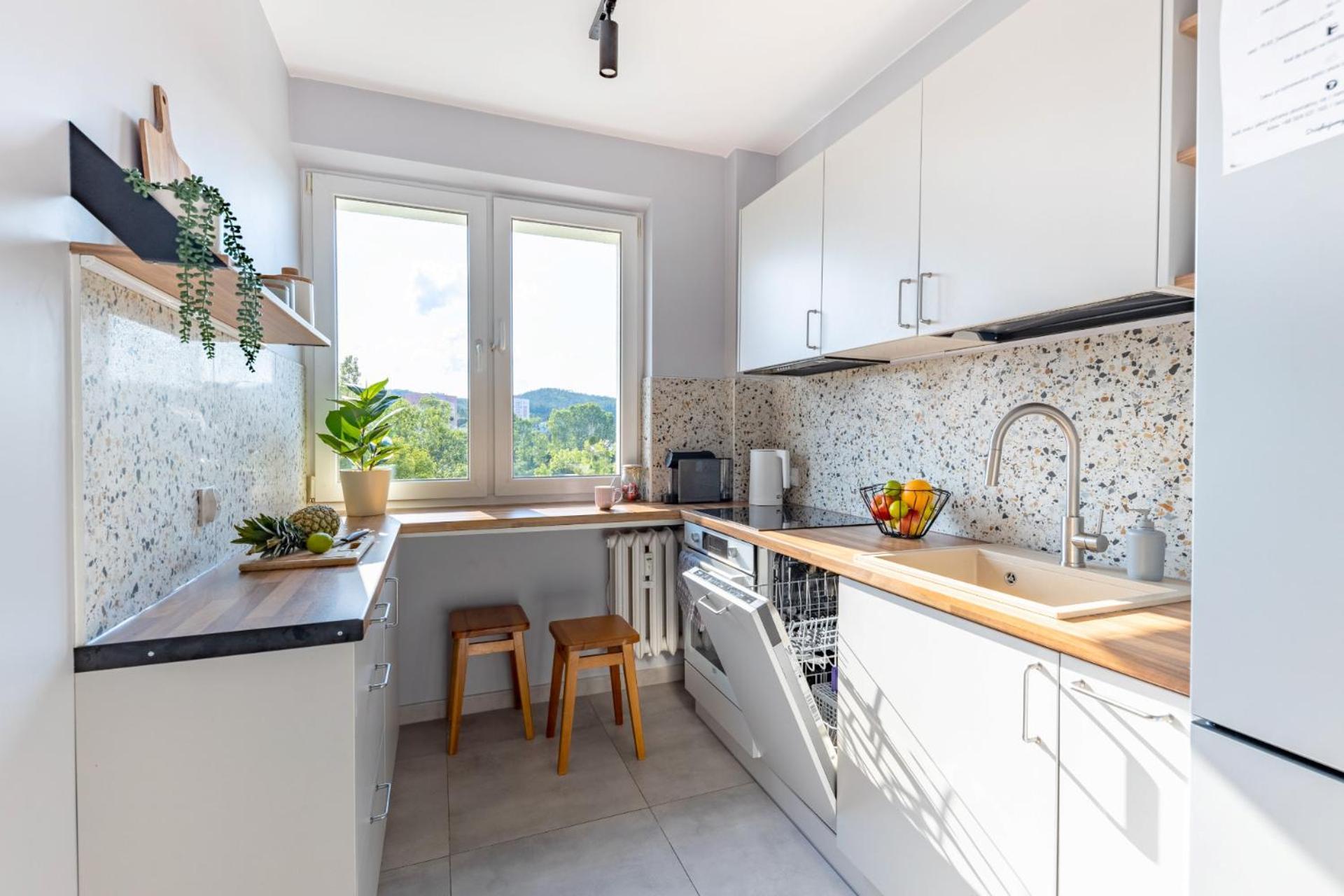 Sub23 - Summer Apartment *