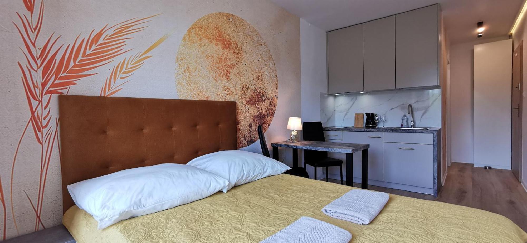 Flou 81, Parking & 700m Plaza Apartament