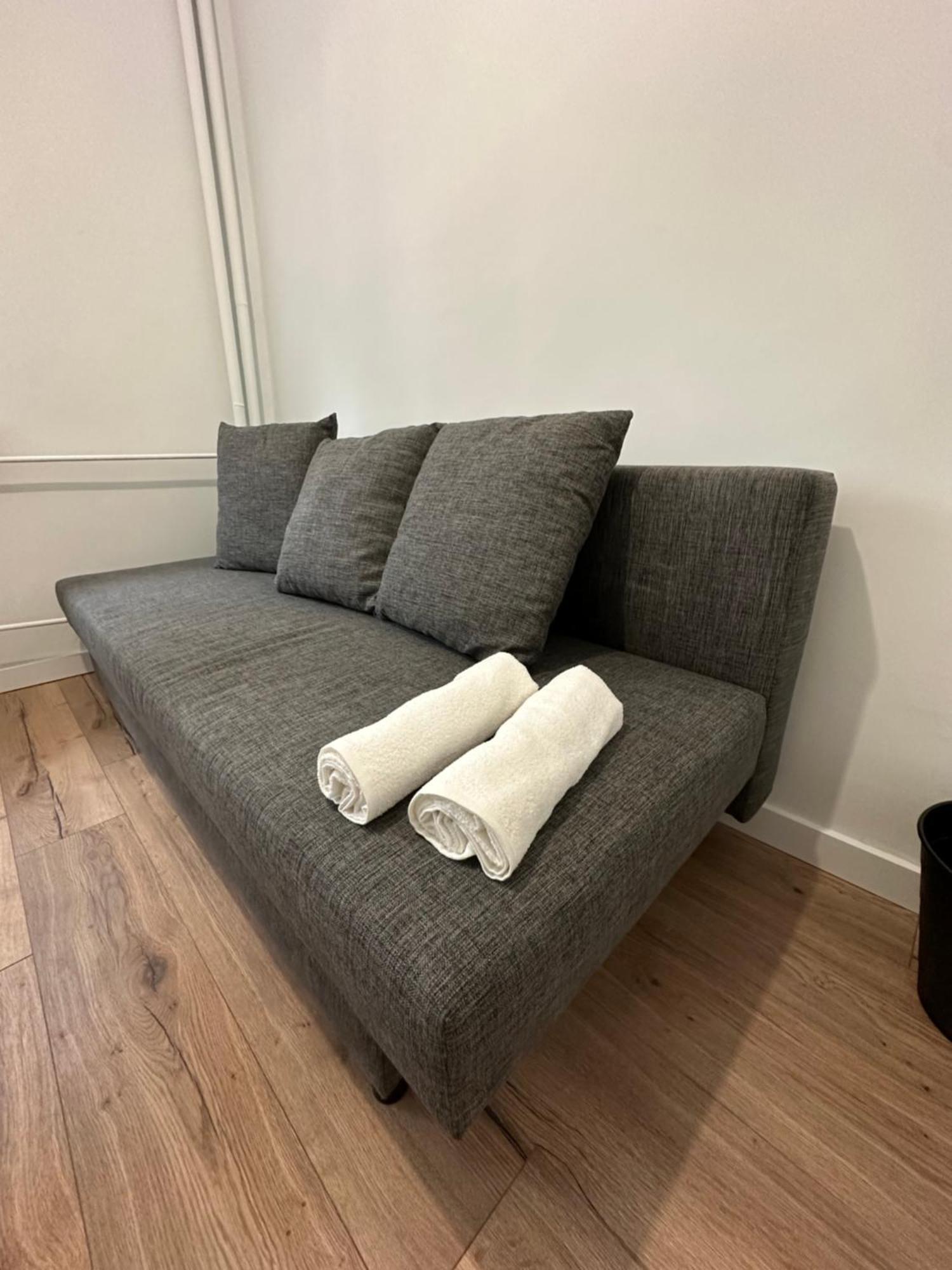 Rooms4less Guest house *