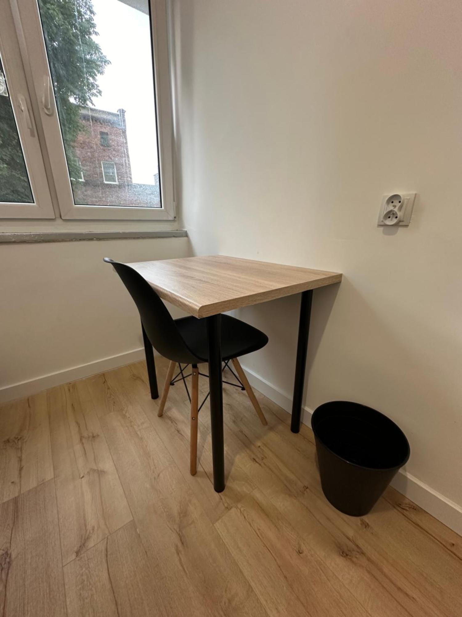 Rooms4less Guest house