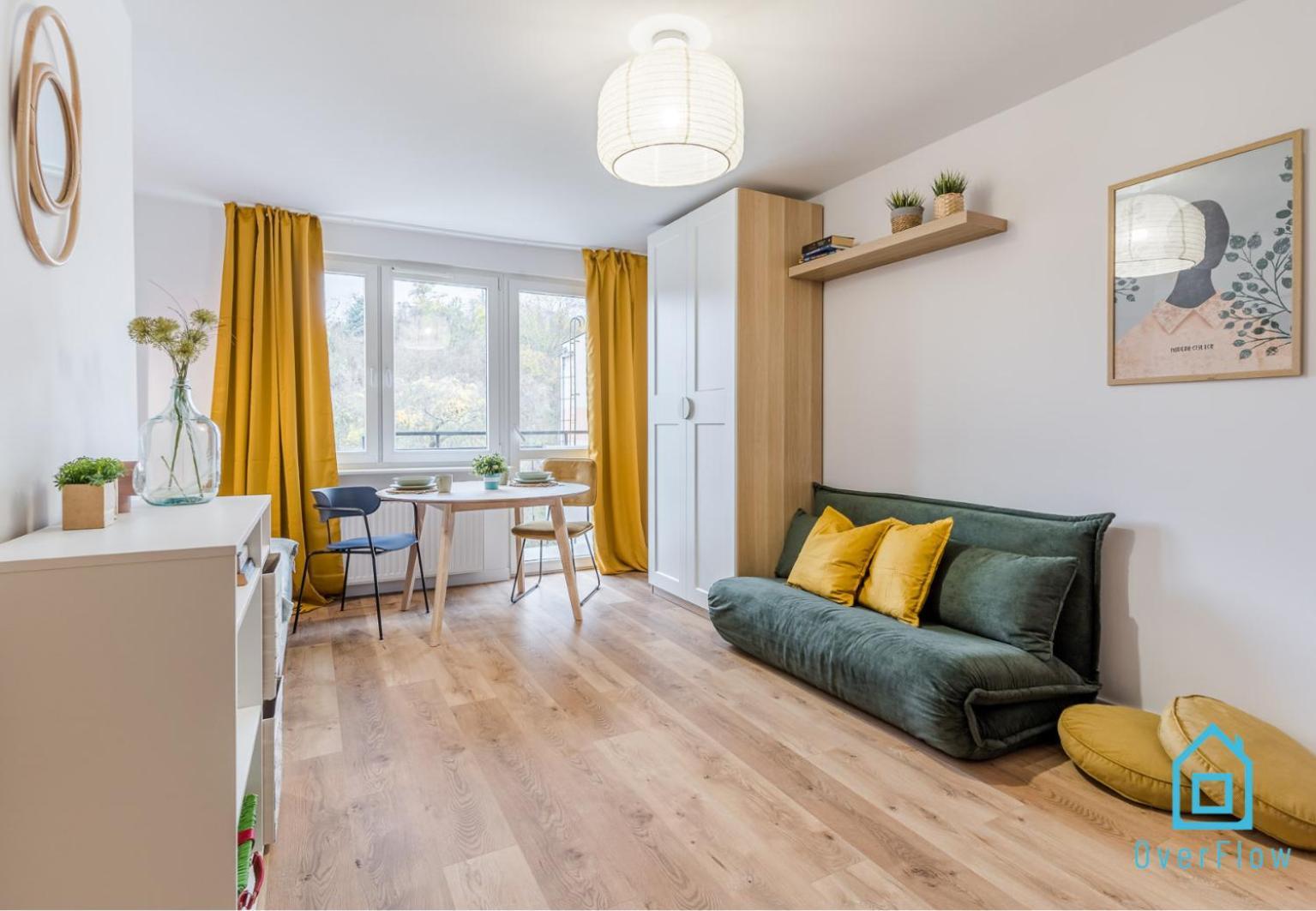 Retro Apartment *