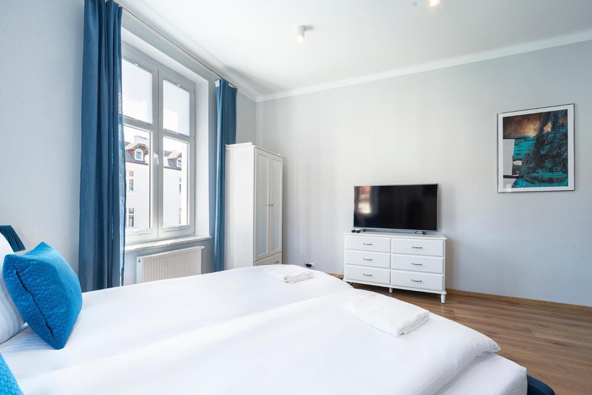 Totu Wajdeloty 5 Ở trọ Gdansk