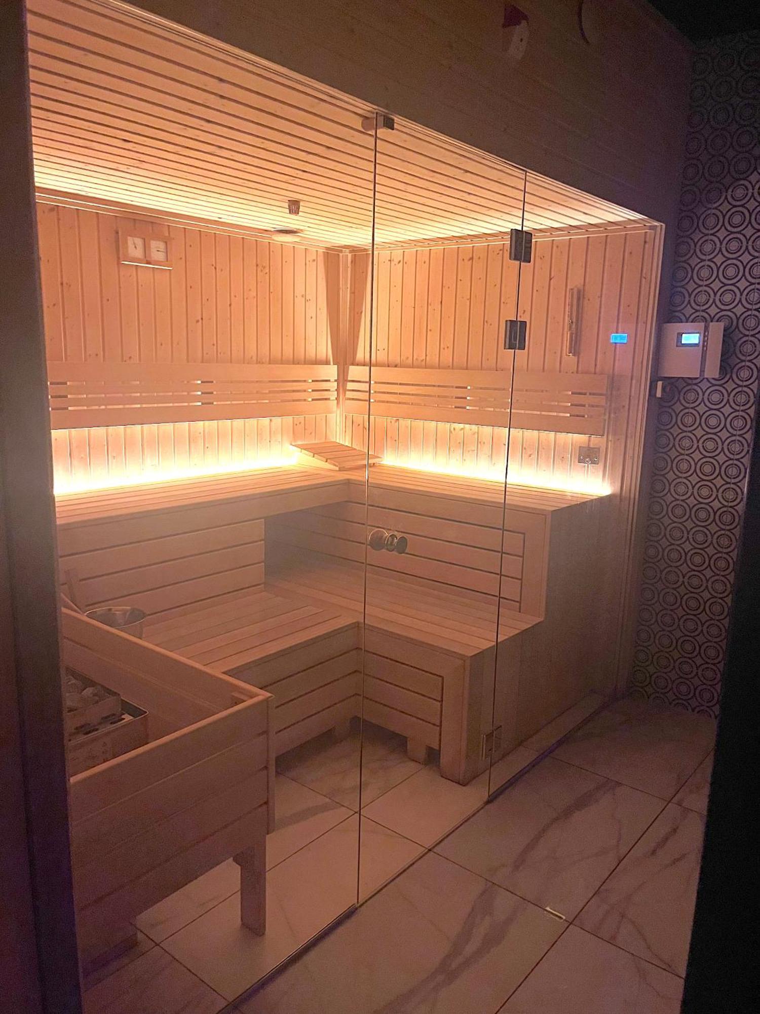 Leo Old Town Apartment- Airconditioning, Sauna, Gym, Kids'play *