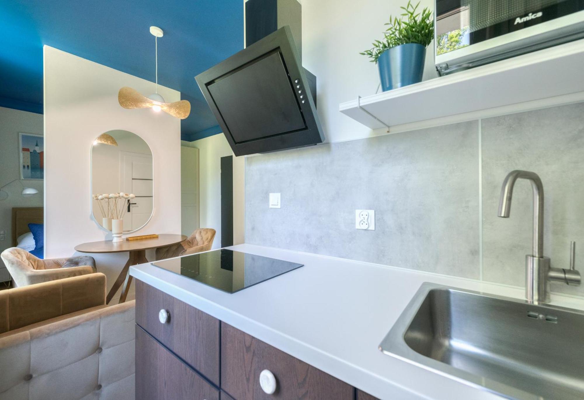 3 - Island Apartment *
