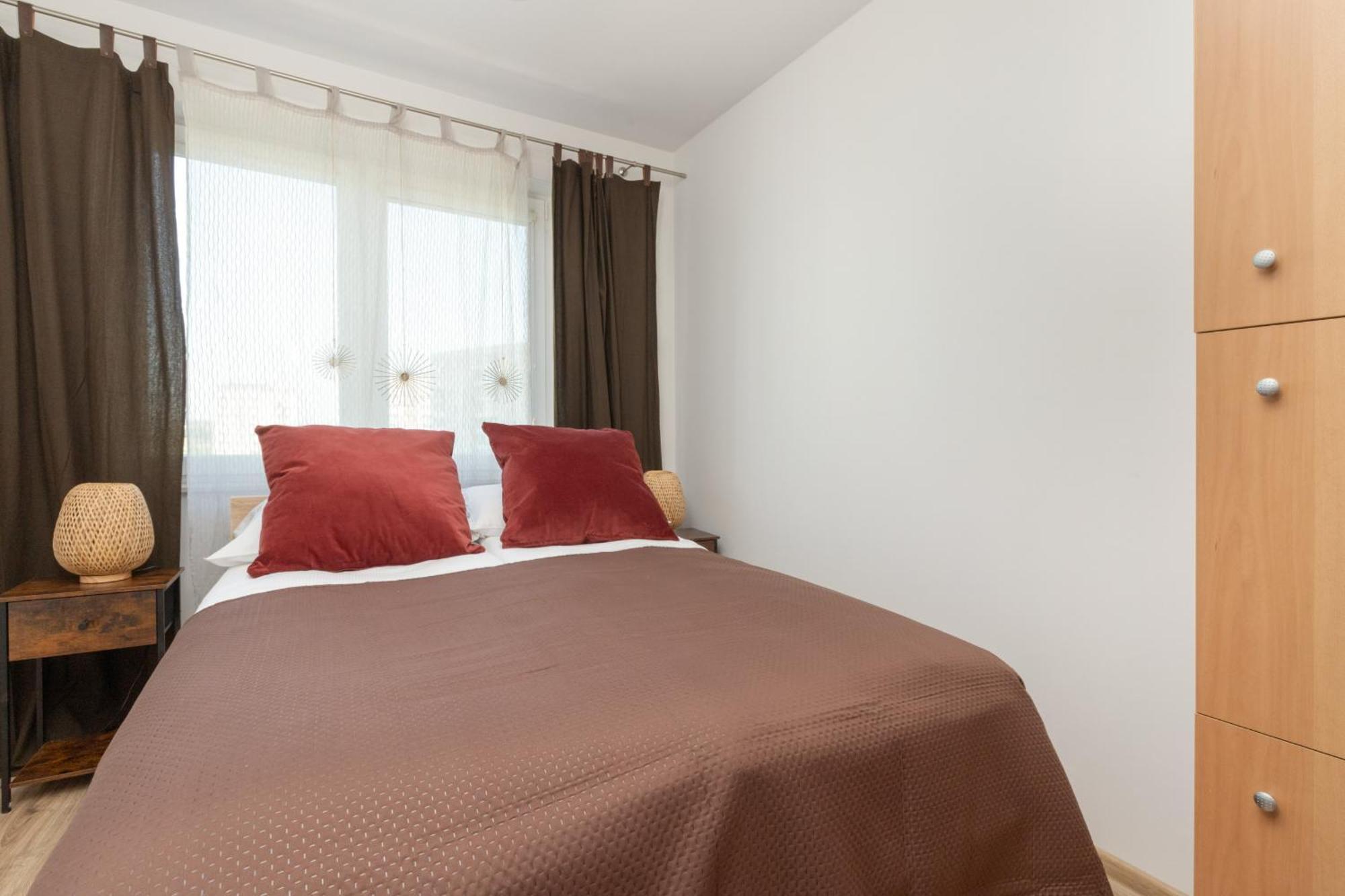 Sloneczny I Przestronny W Gdansku Z Wanna I Umeblowanym Tarasem By Renters *