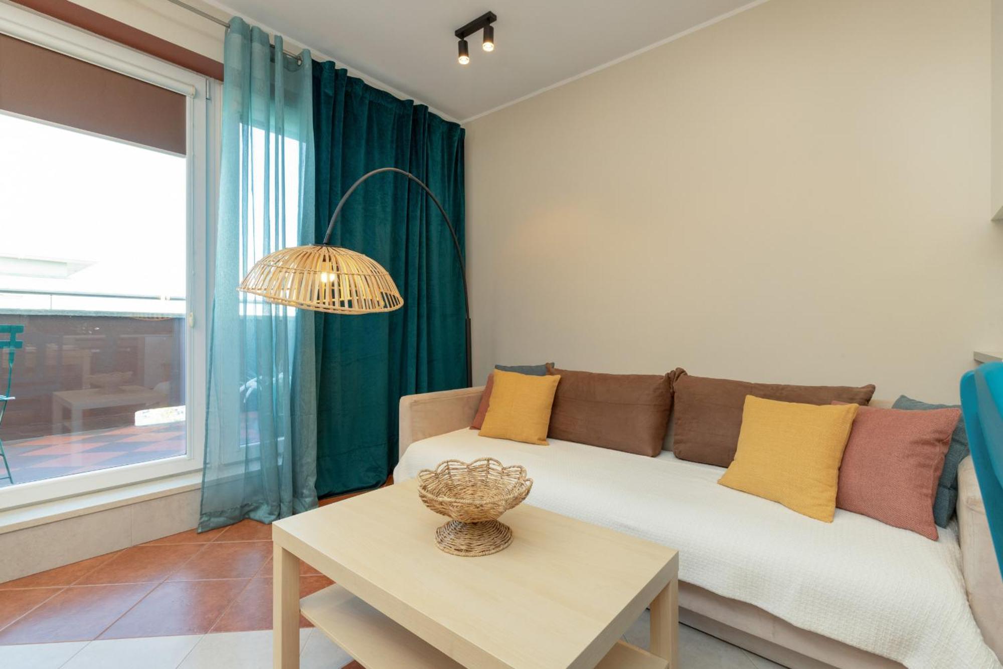 Sloneczny I Przestronny W Gdansku Z Wanna I Umeblowanym Tarasem By Renters Gdansk